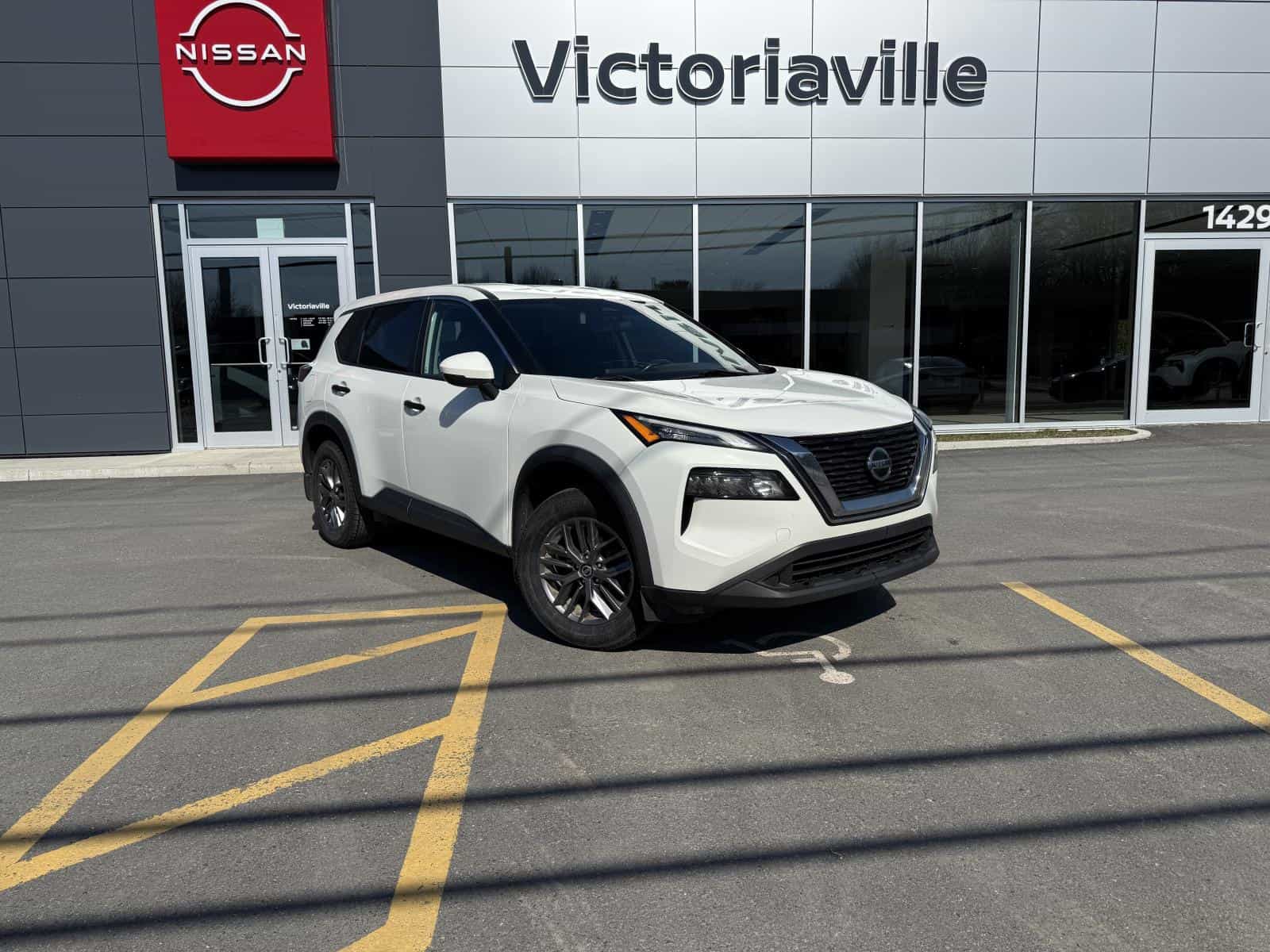 Image 1 Nissan Rogue S 2021