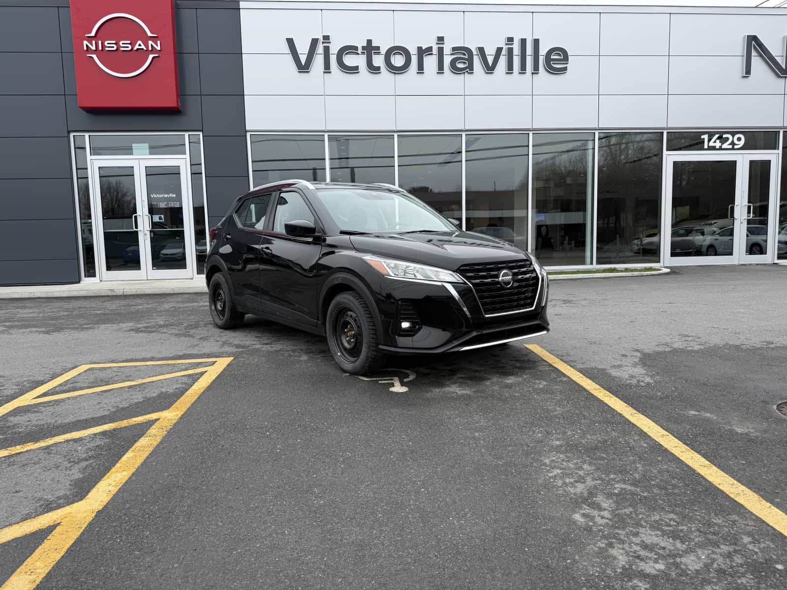 2021 Nissan Kicks SV - Image 1