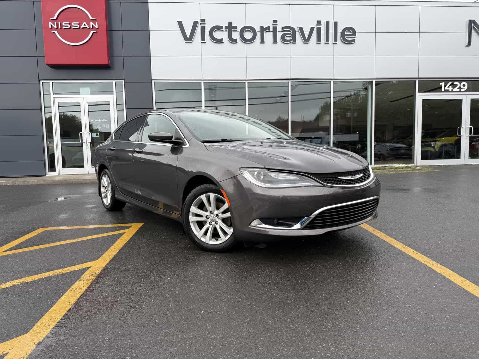 Image 1 Chrysler 200 Limited 2015