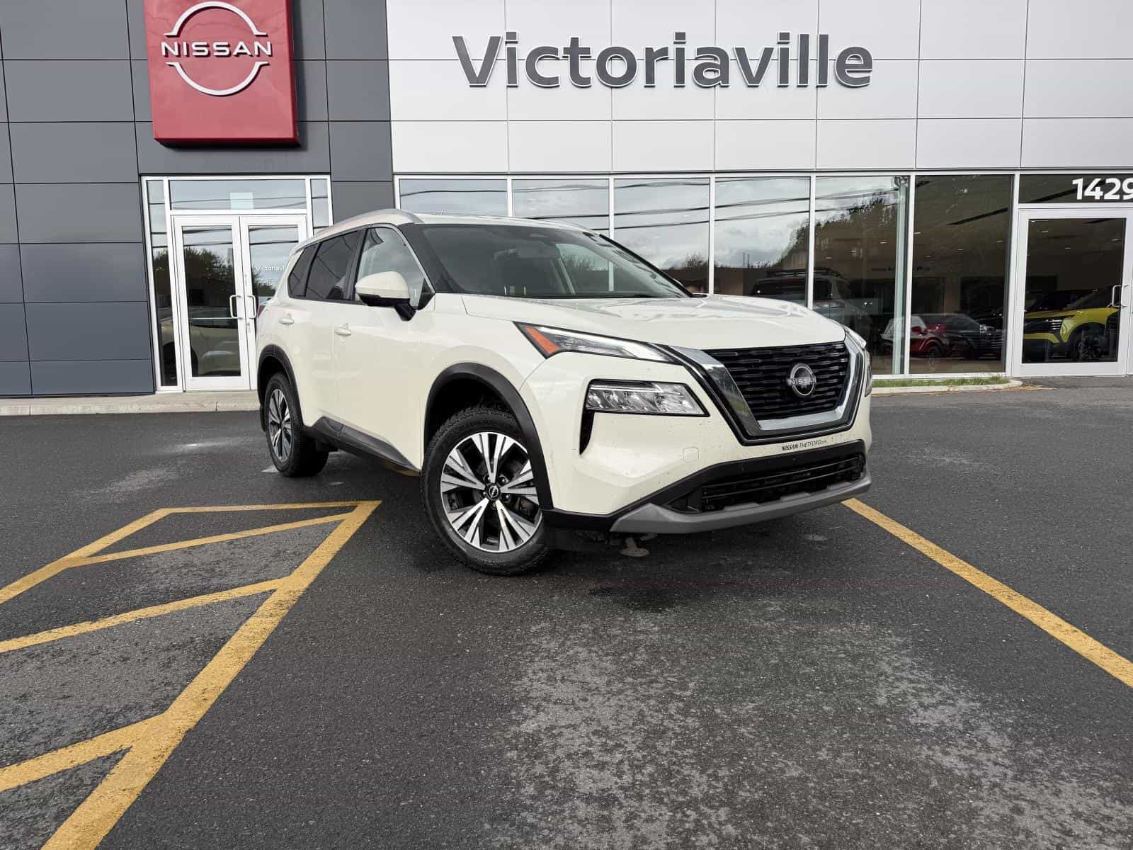 Image 1 Nissan Rogue SV 2023
