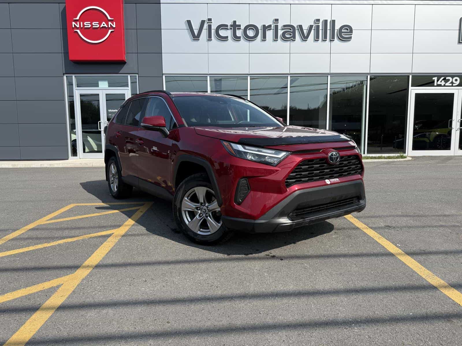 Image 1 Toyota Rav4 XLE 2022