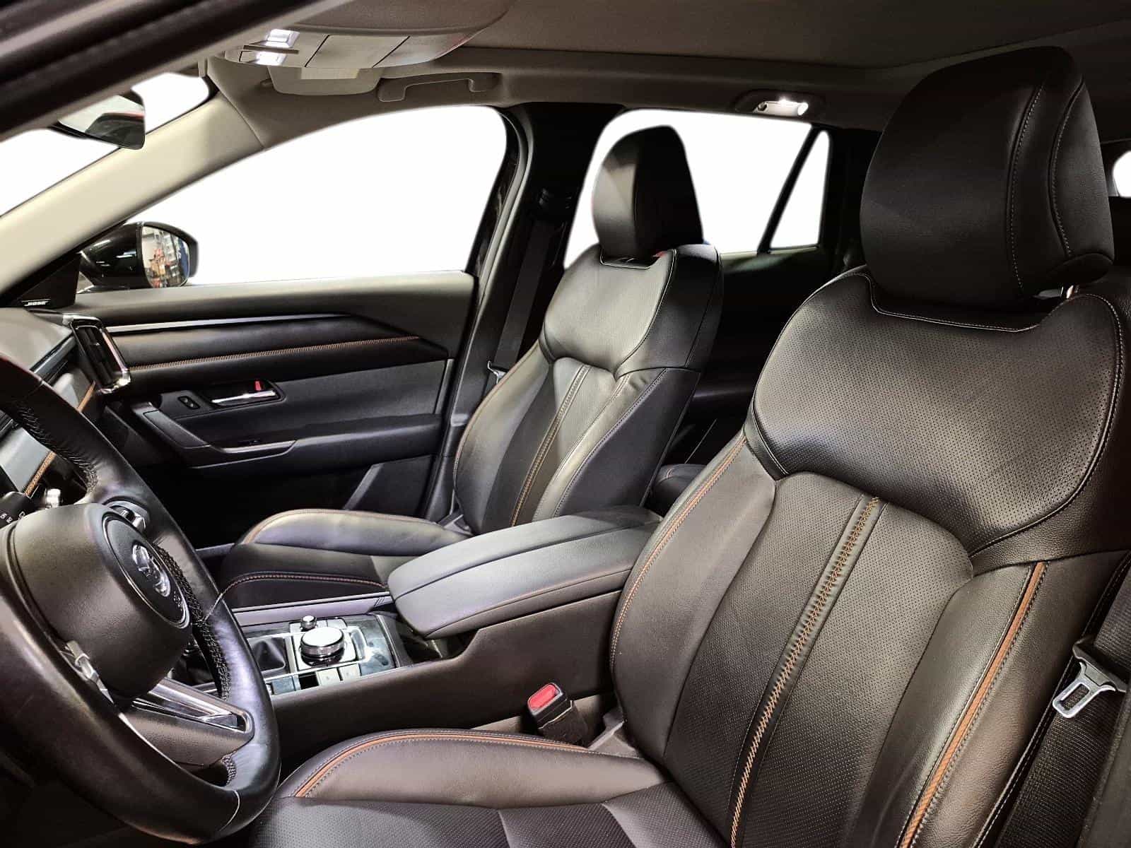 2023 Mazda CX-50 GT w/Turbo - Image 13