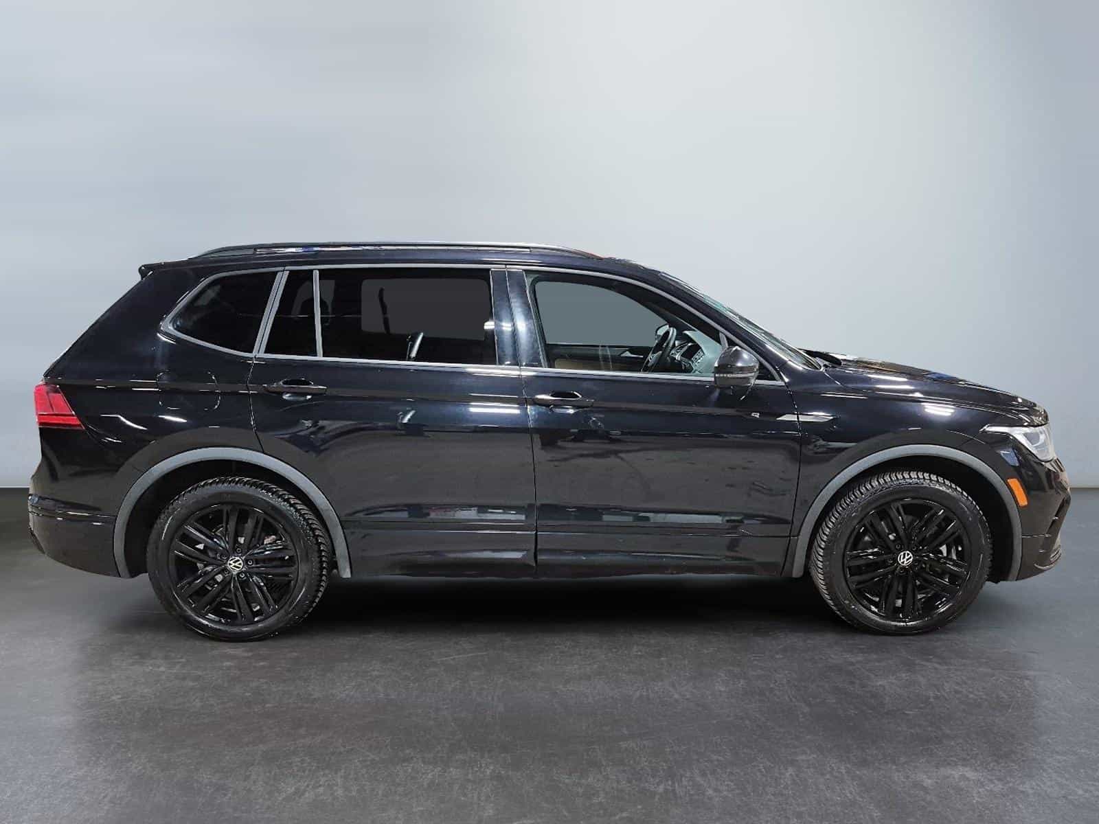 Image 5 Volkswagen Tiguan Comfortline R-Line Black Edition 2022