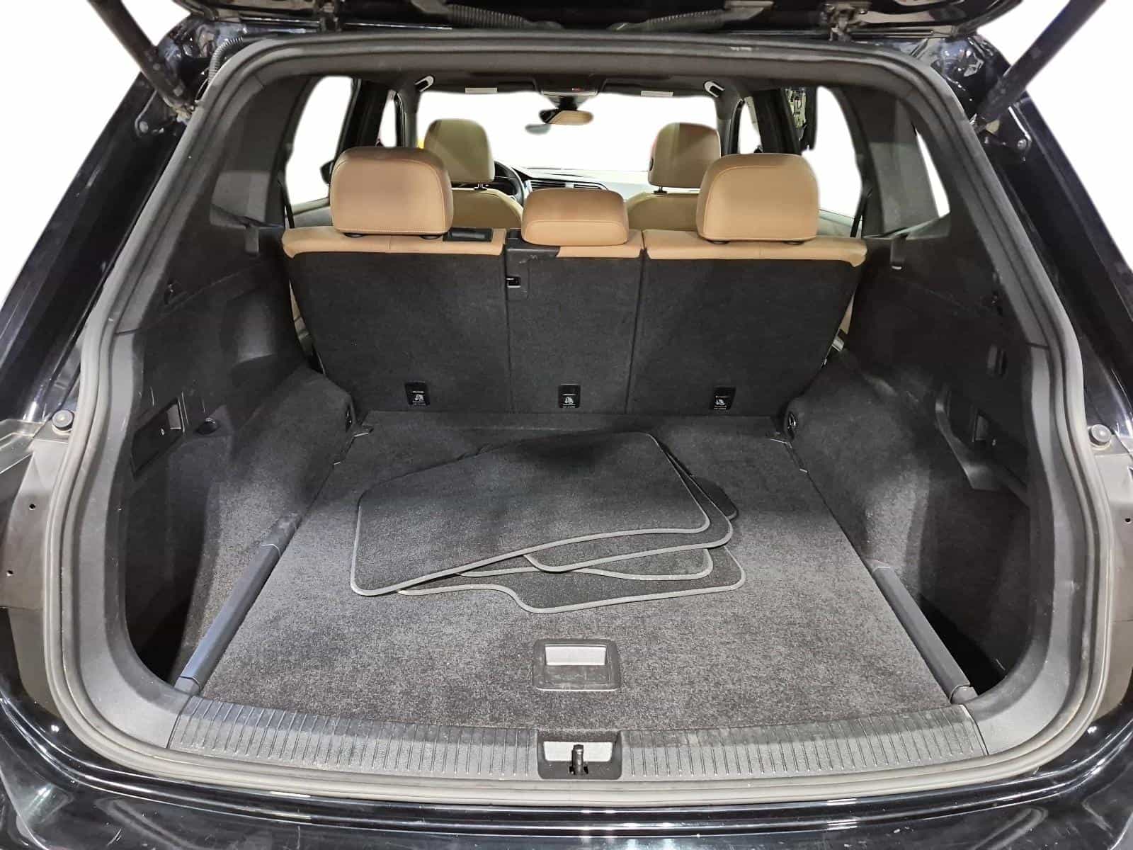 Image 10 Volkswagen Tiguan Comfortline R-Line Black Edition 2022