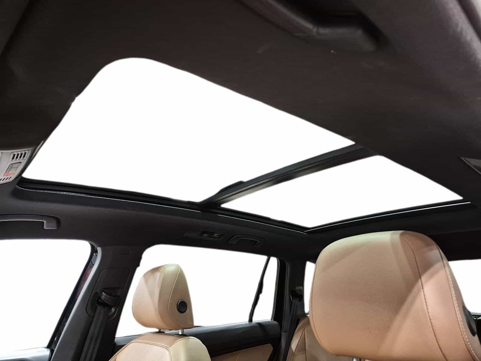 Image 15 Volkswagen Tiguan Comfortline R-Line Black Edition 2022