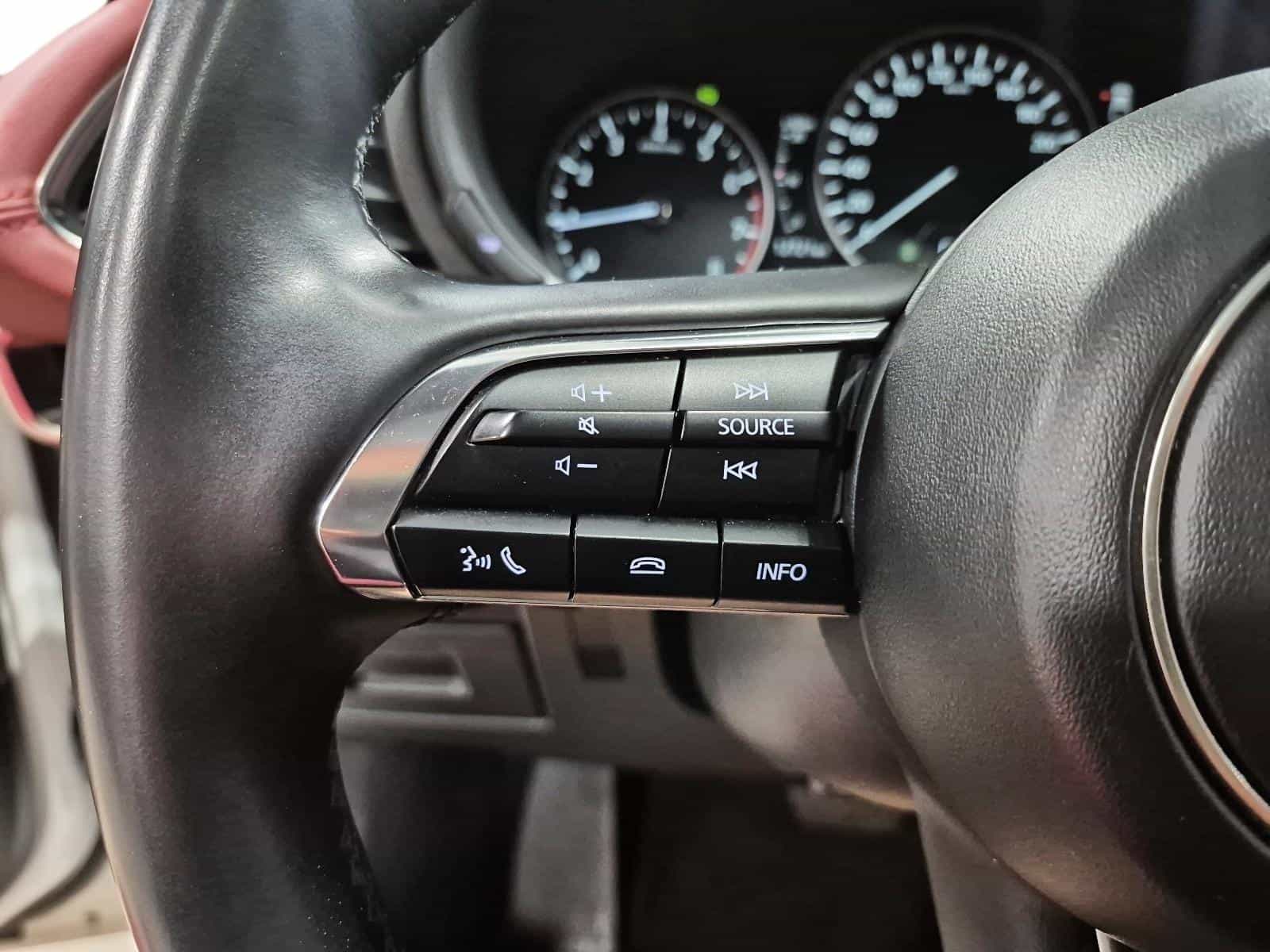 2025 Mazda Mazda3 Sport GT 2.5T - Image 21