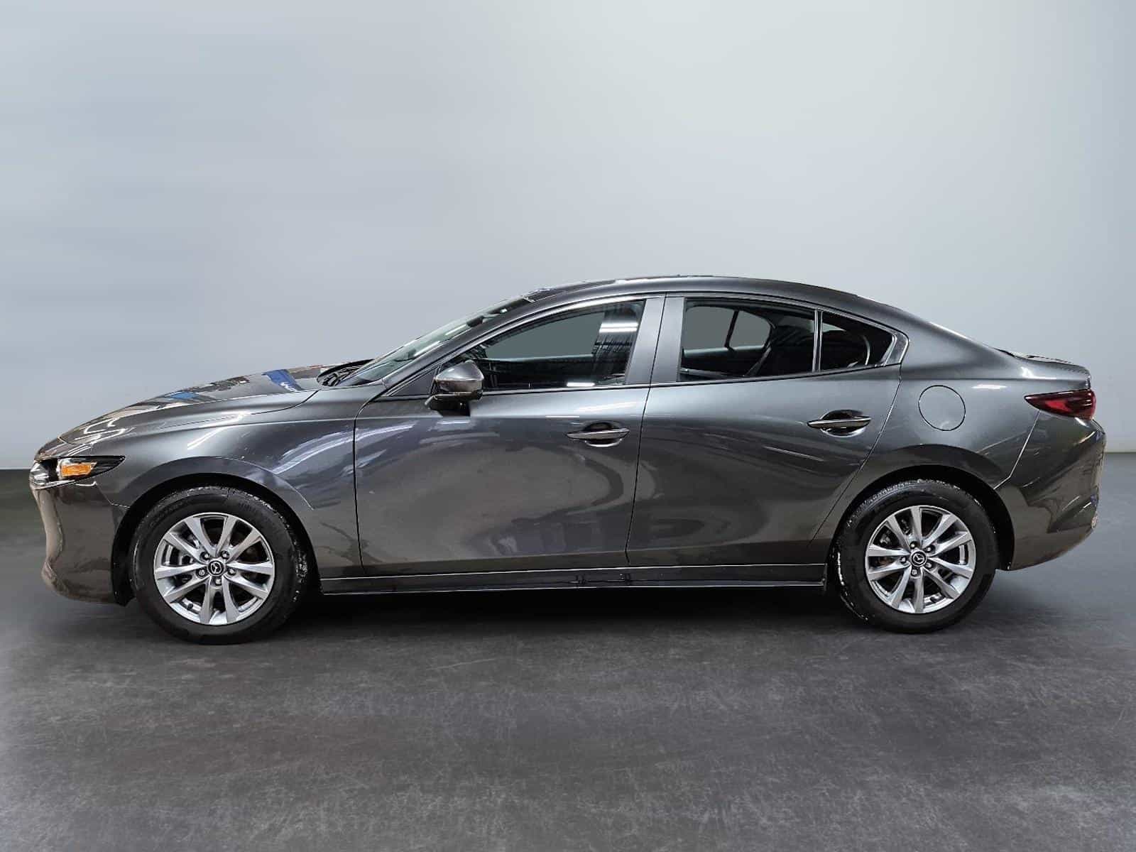 2023 Mazda Mazda3 GX - Image 12
