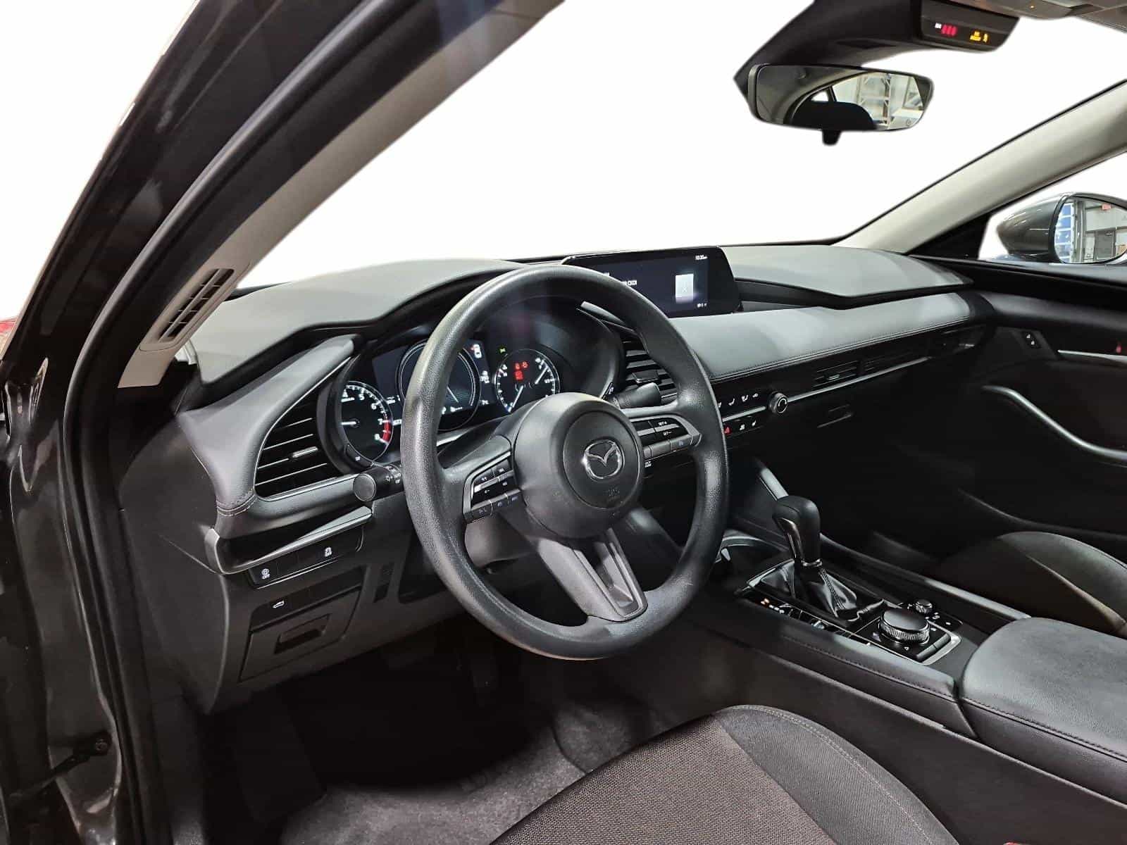 2023 Mazda Mazda3 GX - Image 18