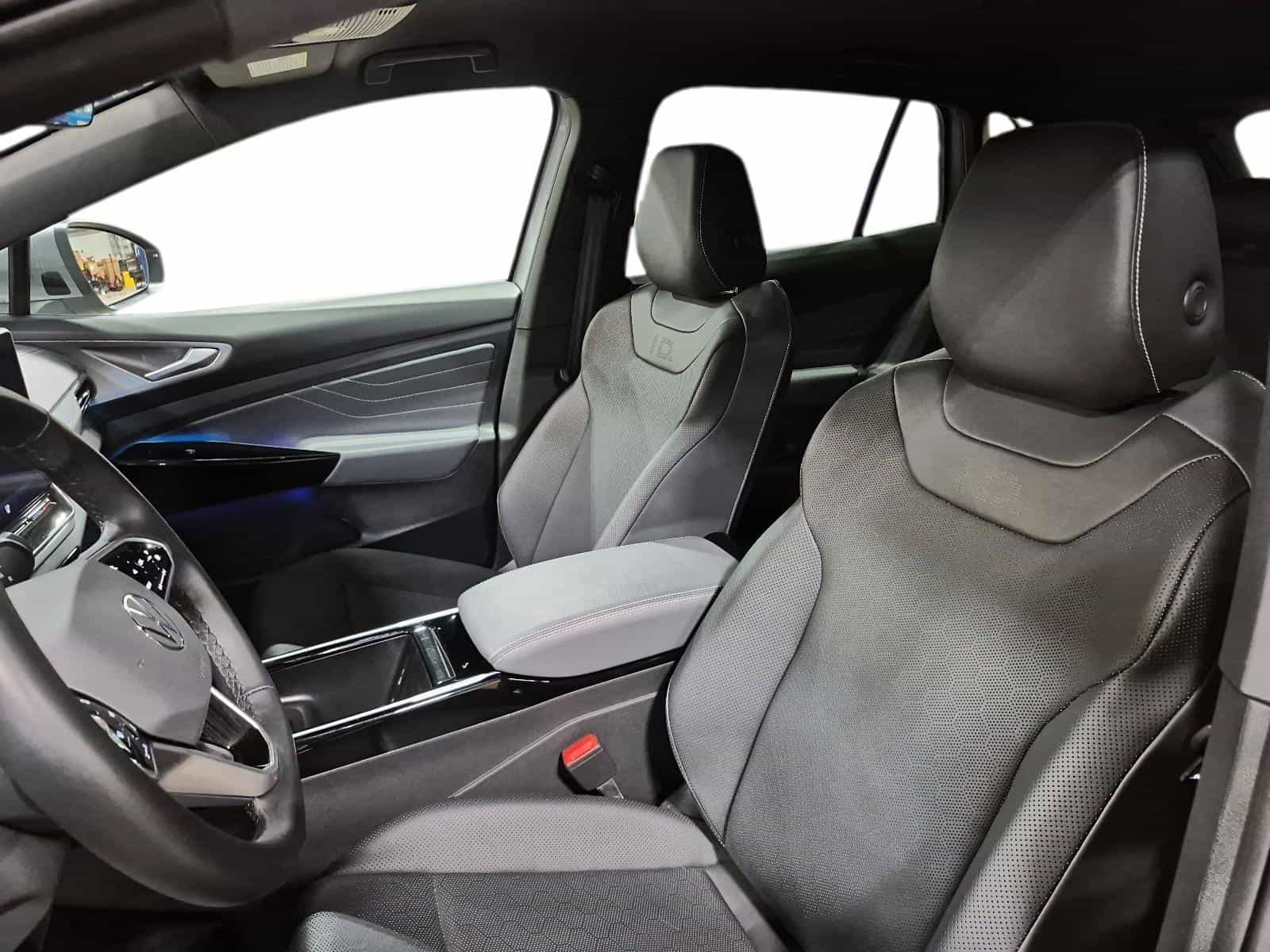 2024 Volkswagen ID.4 Pro S - Image 14