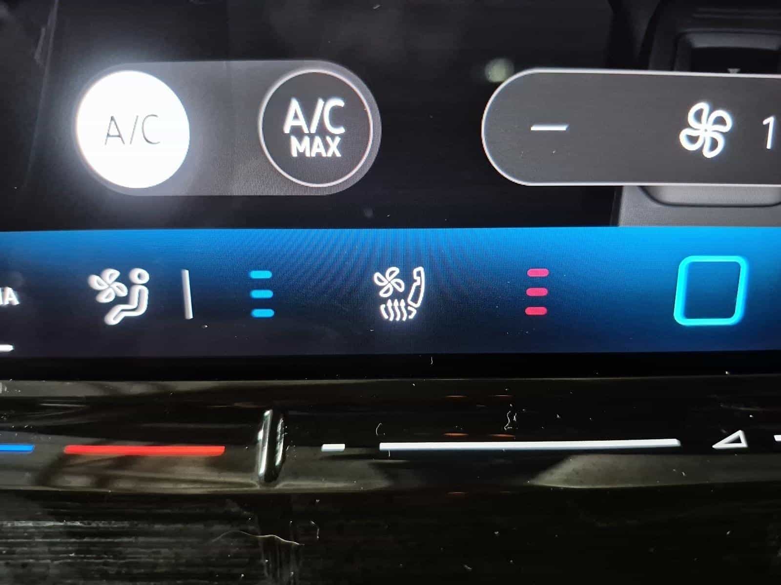 2024 Volkswagen ID.4 Pro S - Image 24