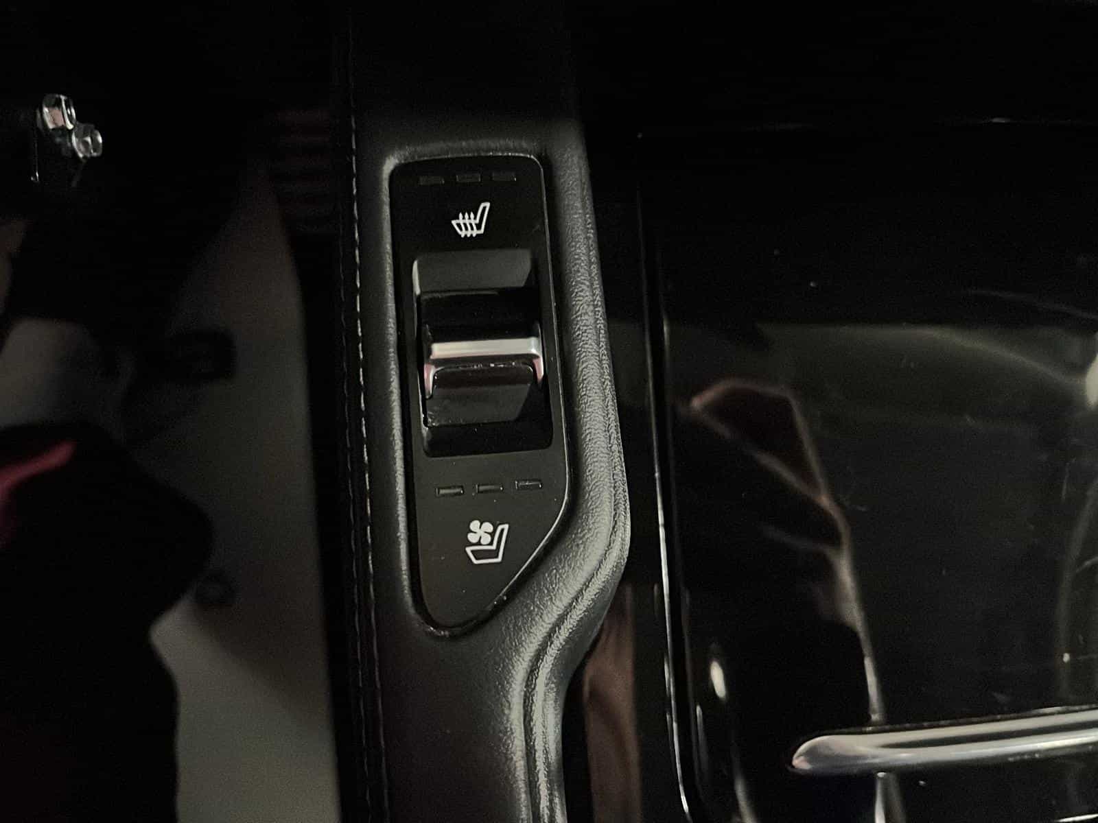 2020 Kia Telluride SX - Image 15