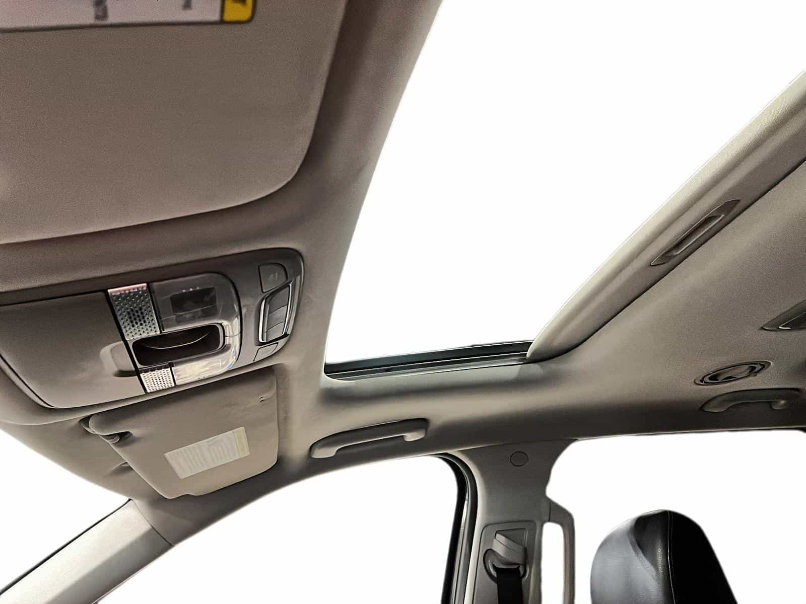 2020 Kia Telluride SX - Image 20