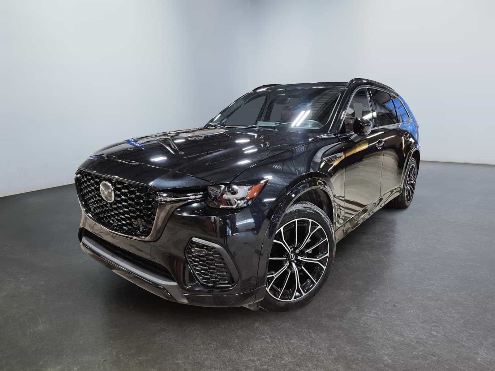 2025 Mazda CX-70 GT PHEV - Image 1