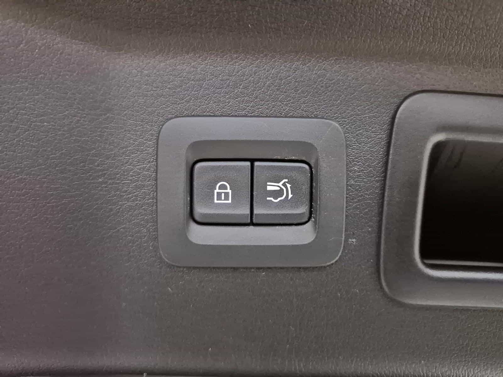 2025 Mazda CX-70 GT PHEV - Image 12