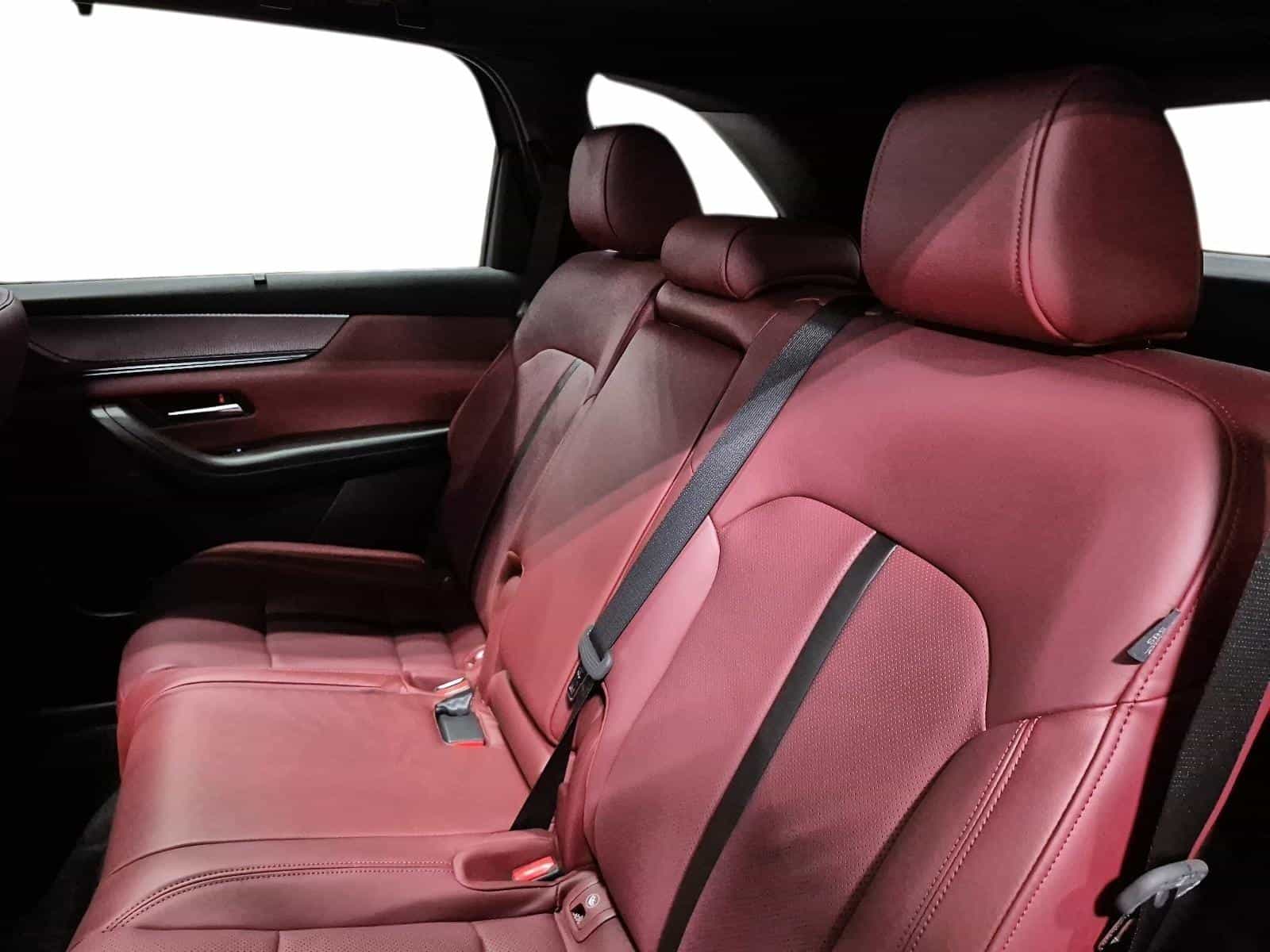 2025 Mazda CX-70 GT PHEV - Image 13