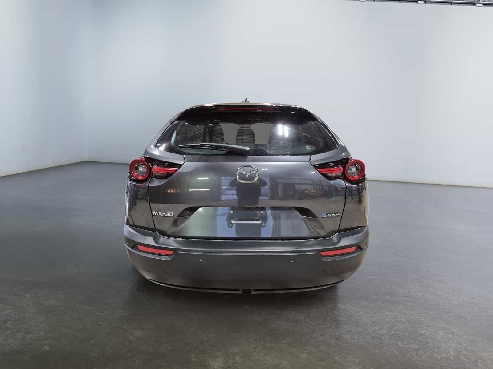 2022 Mazda MX-30 GS - Image 11