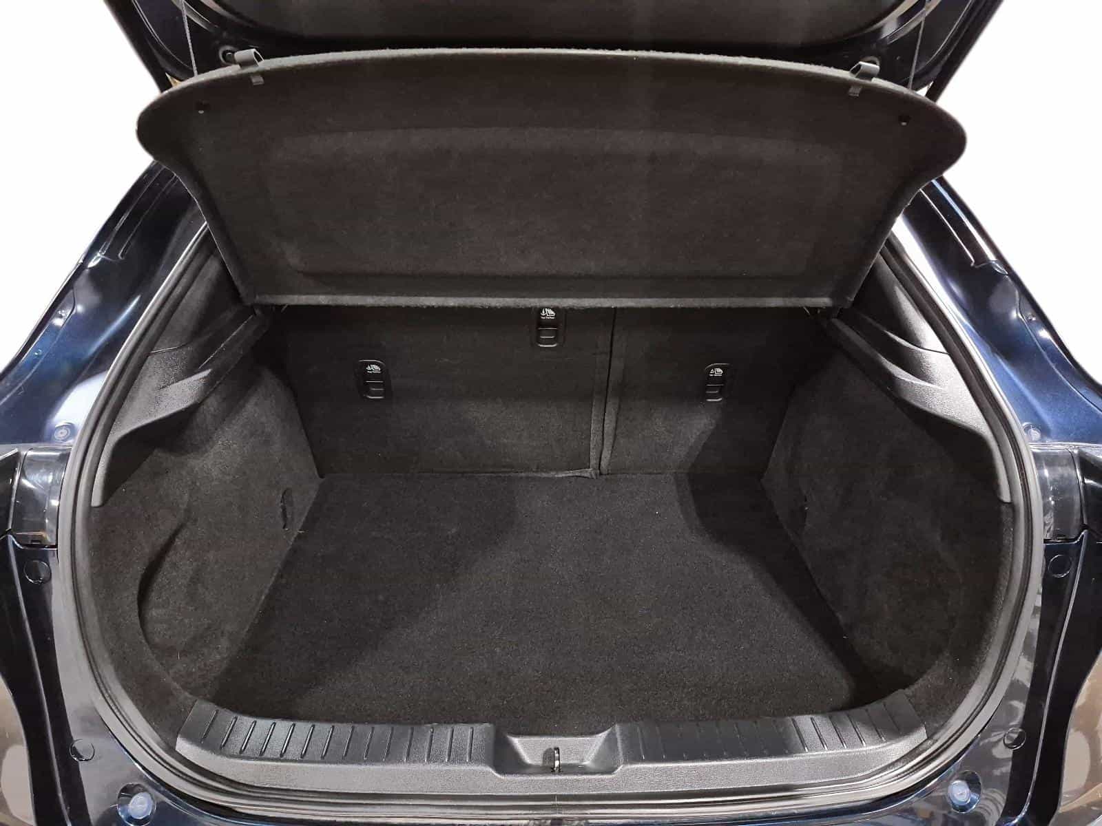 2023 Mazda CX-30 GX - Image 11