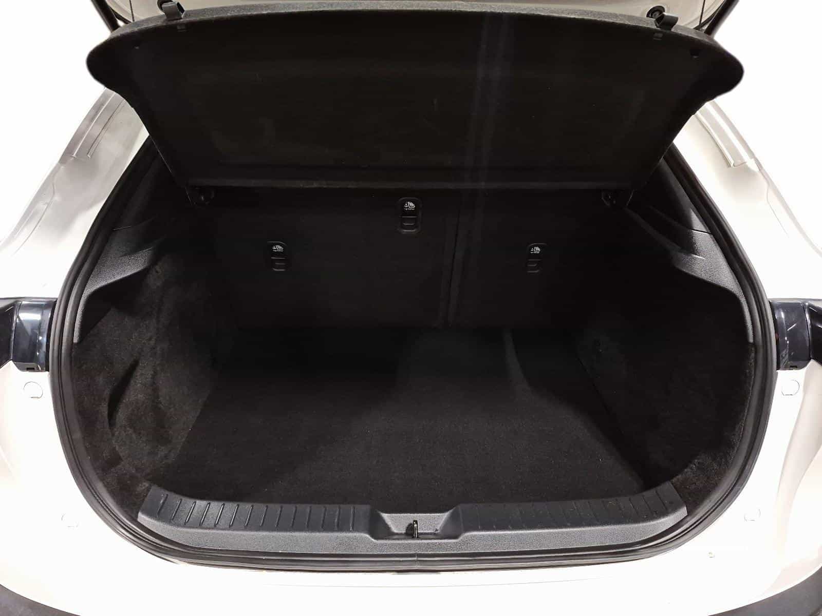 2025 Mazda CX-30 GX - Image 11