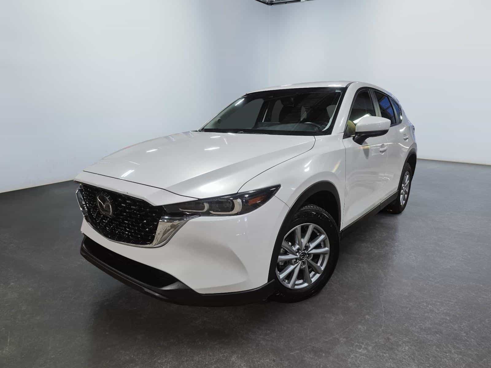 Image 1 Mazda CX-5 GS 2024