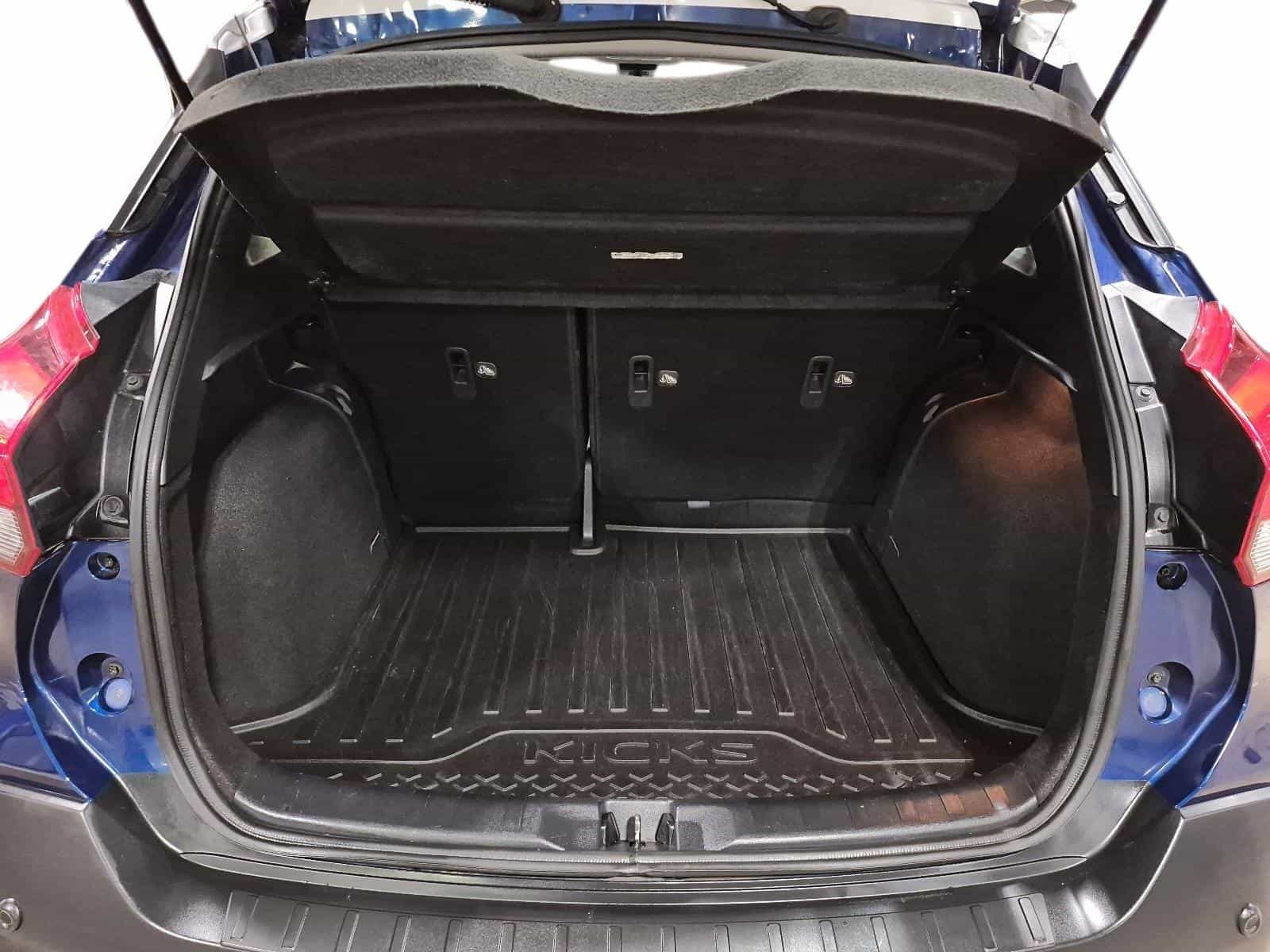 2020 Nissan Kicks SV - Image 16