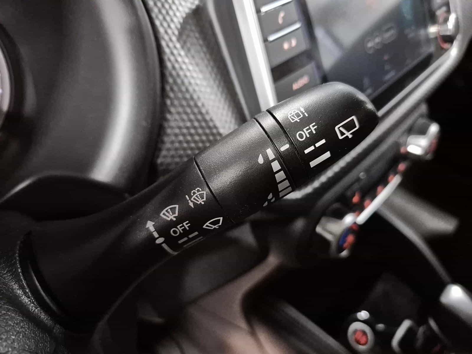 Image 25 Nissan Kicks SV 2020