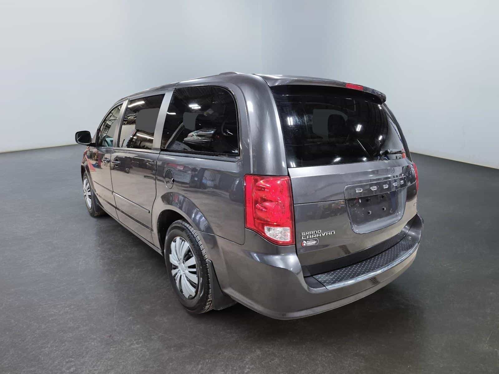 2017 Dodge Grand Caravan SXT - Image 13