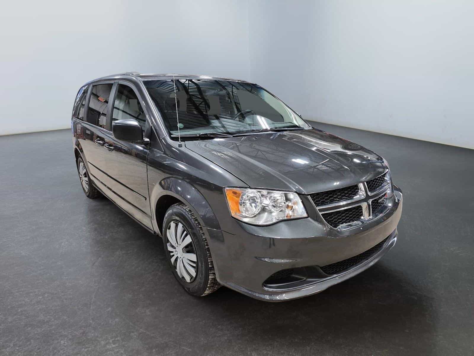 2017 Dodge Grand Caravan SXT - Image 5