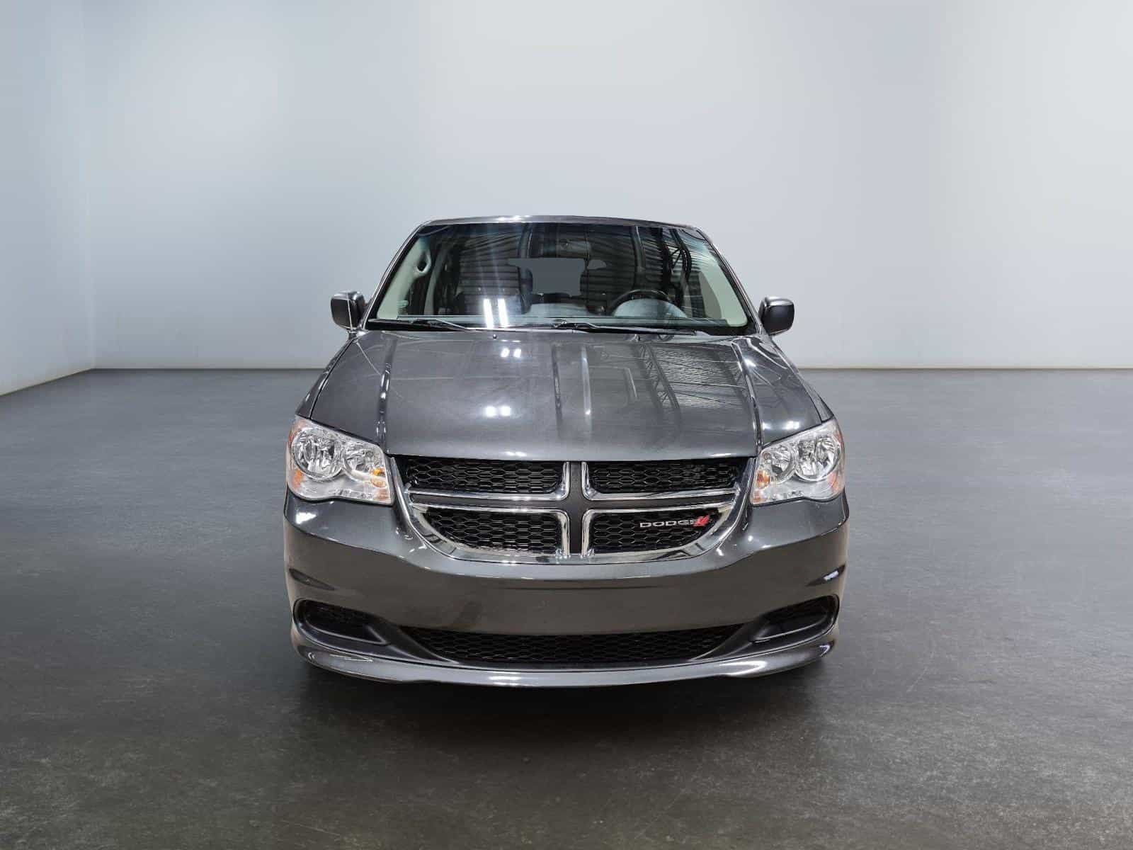 2017 Dodge Grand Caravan SXT - Image 3