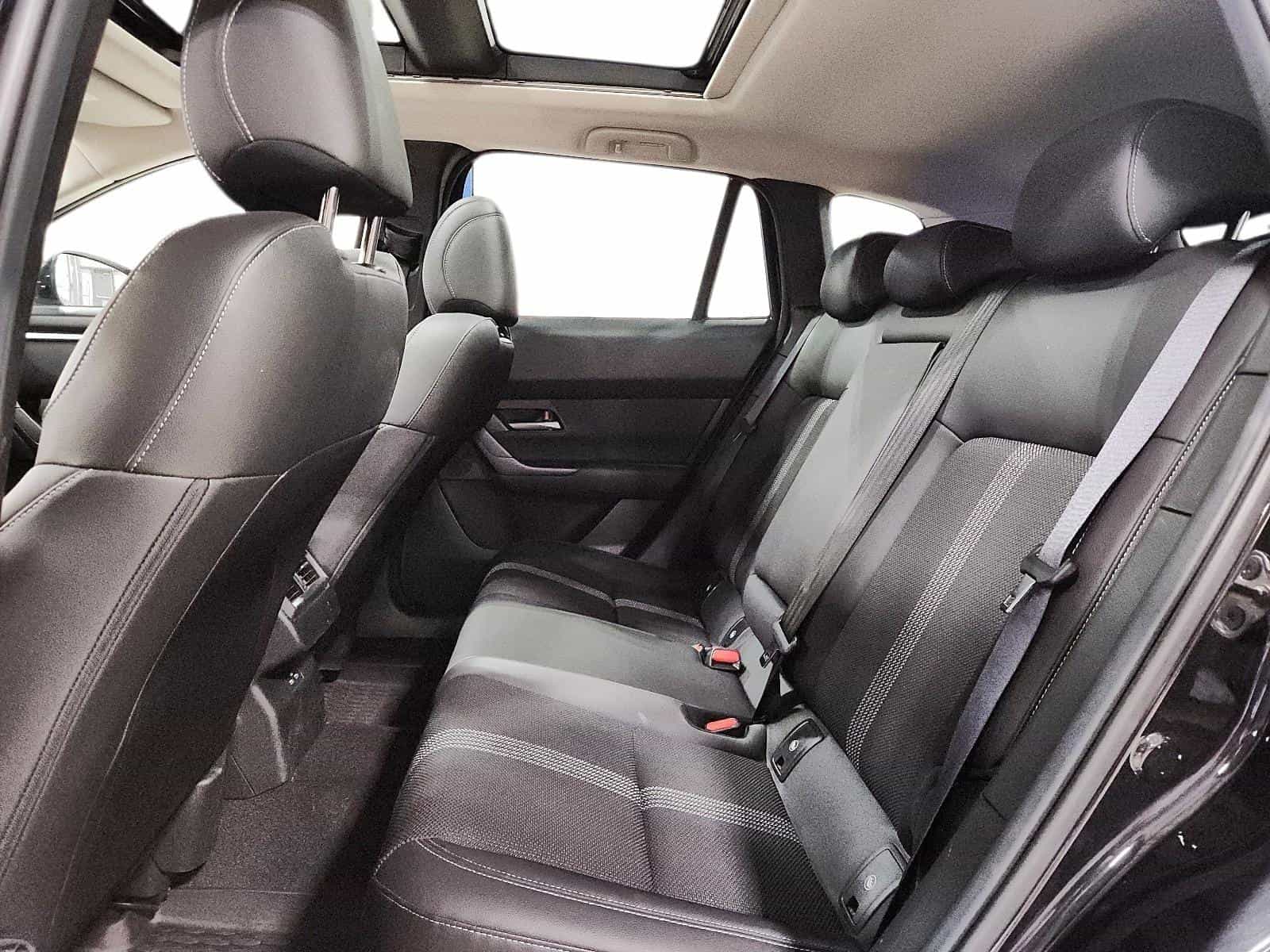 2024 Mazda CX-50 GS-L - Image 17