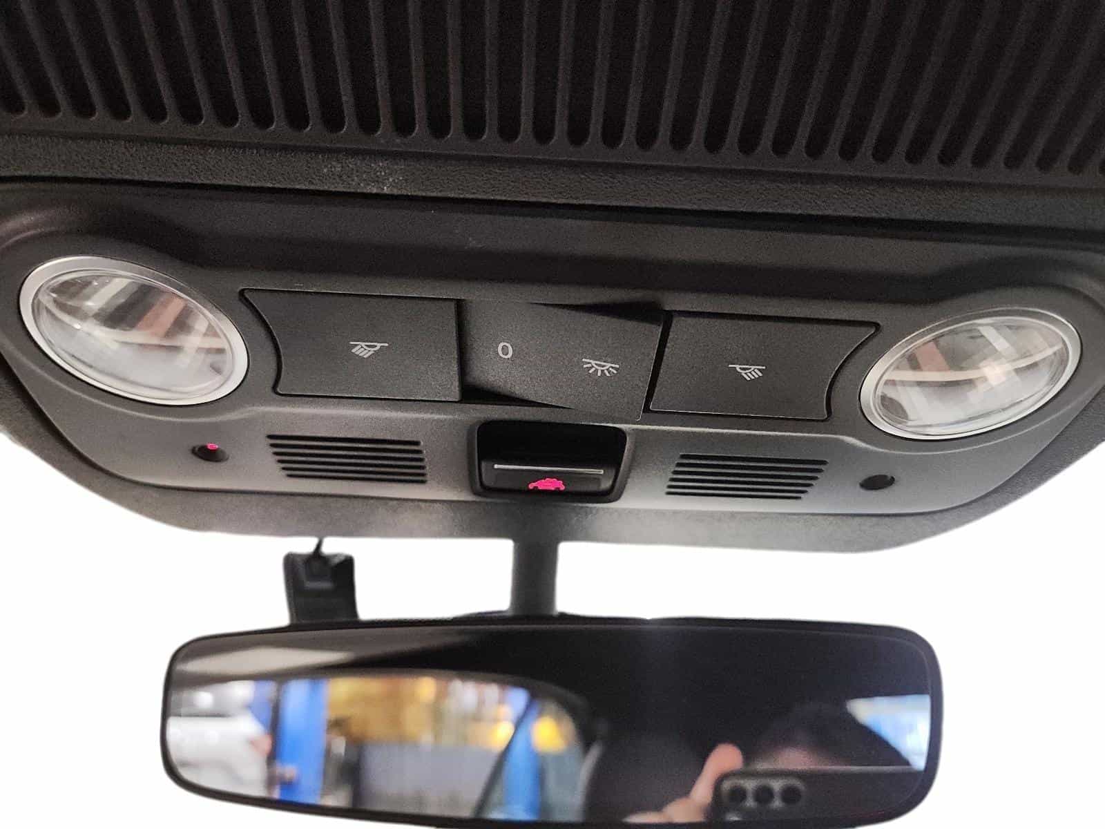 2019 Volkswagen Beetle Wolfsburg Ed - Image 28