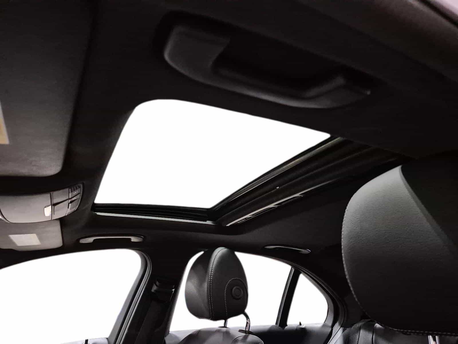 2018 Mercedes-Benz C-Class C300 - Image 19