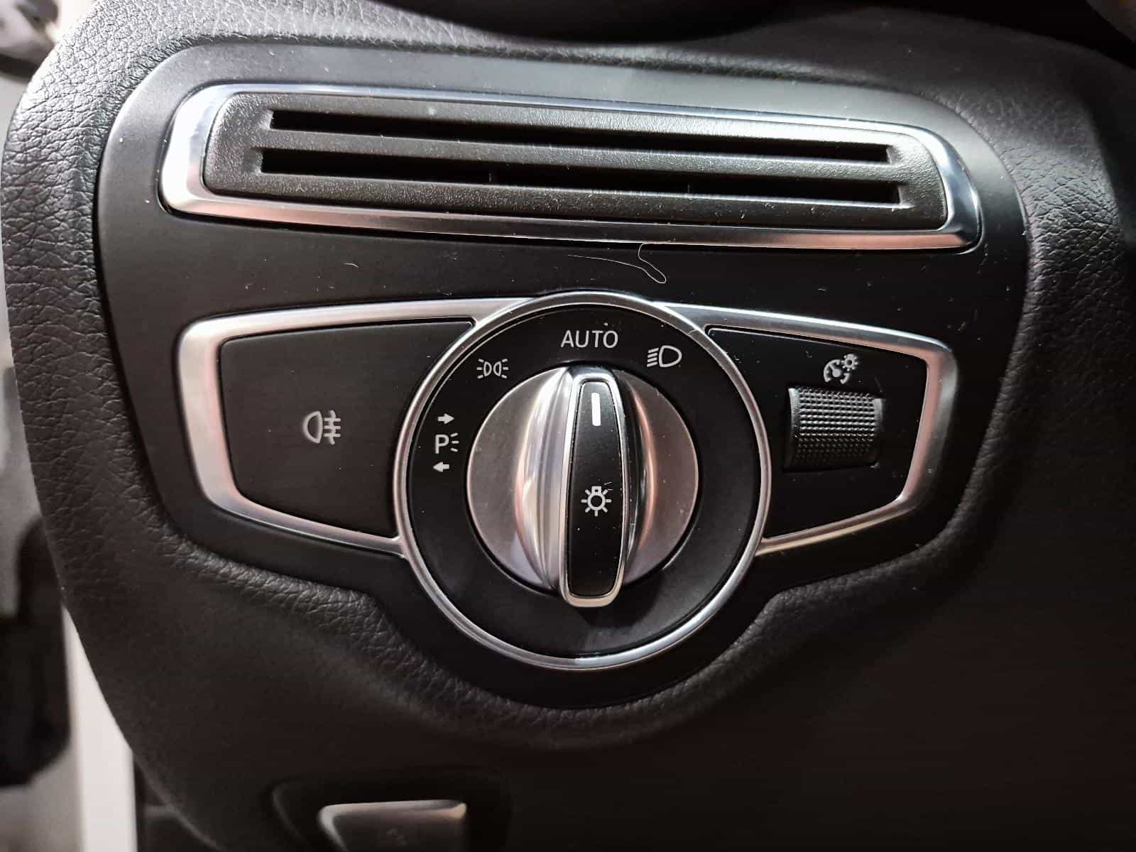 2018 Mercedes-Benz C-Class C300 - Image 23