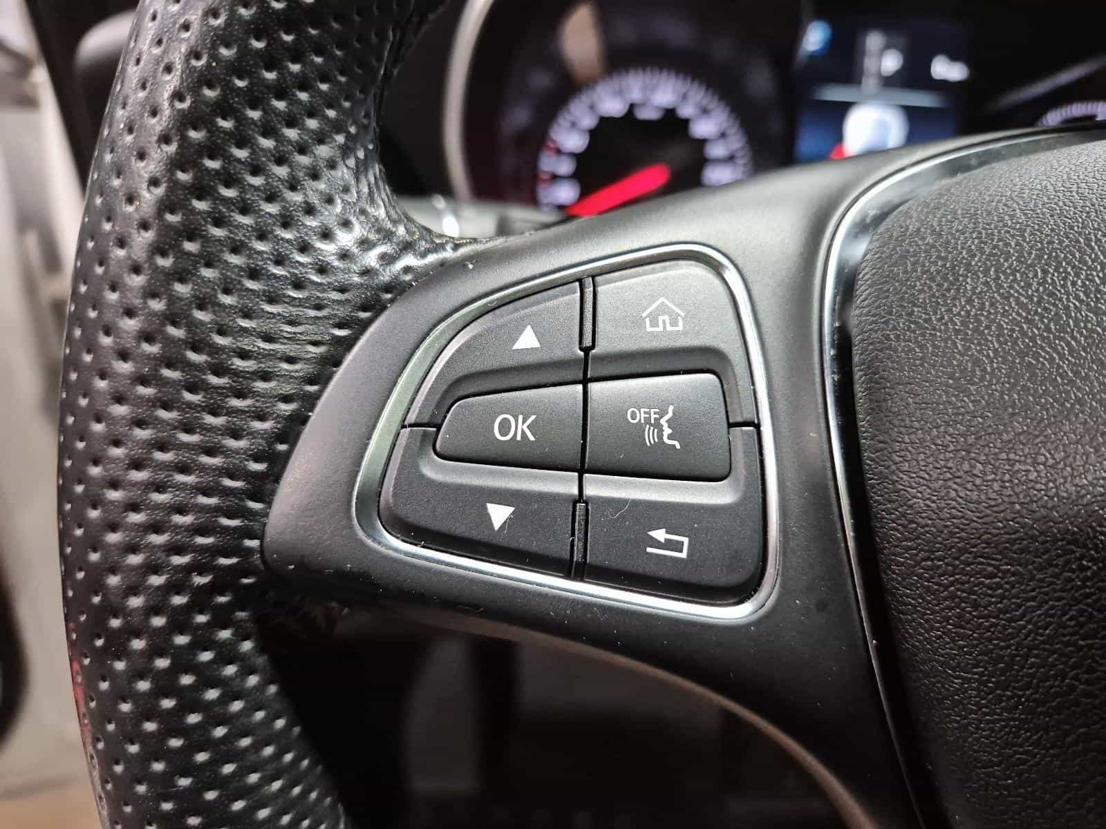 2018 Mercedes-Benz C-Class C300 - Image 25