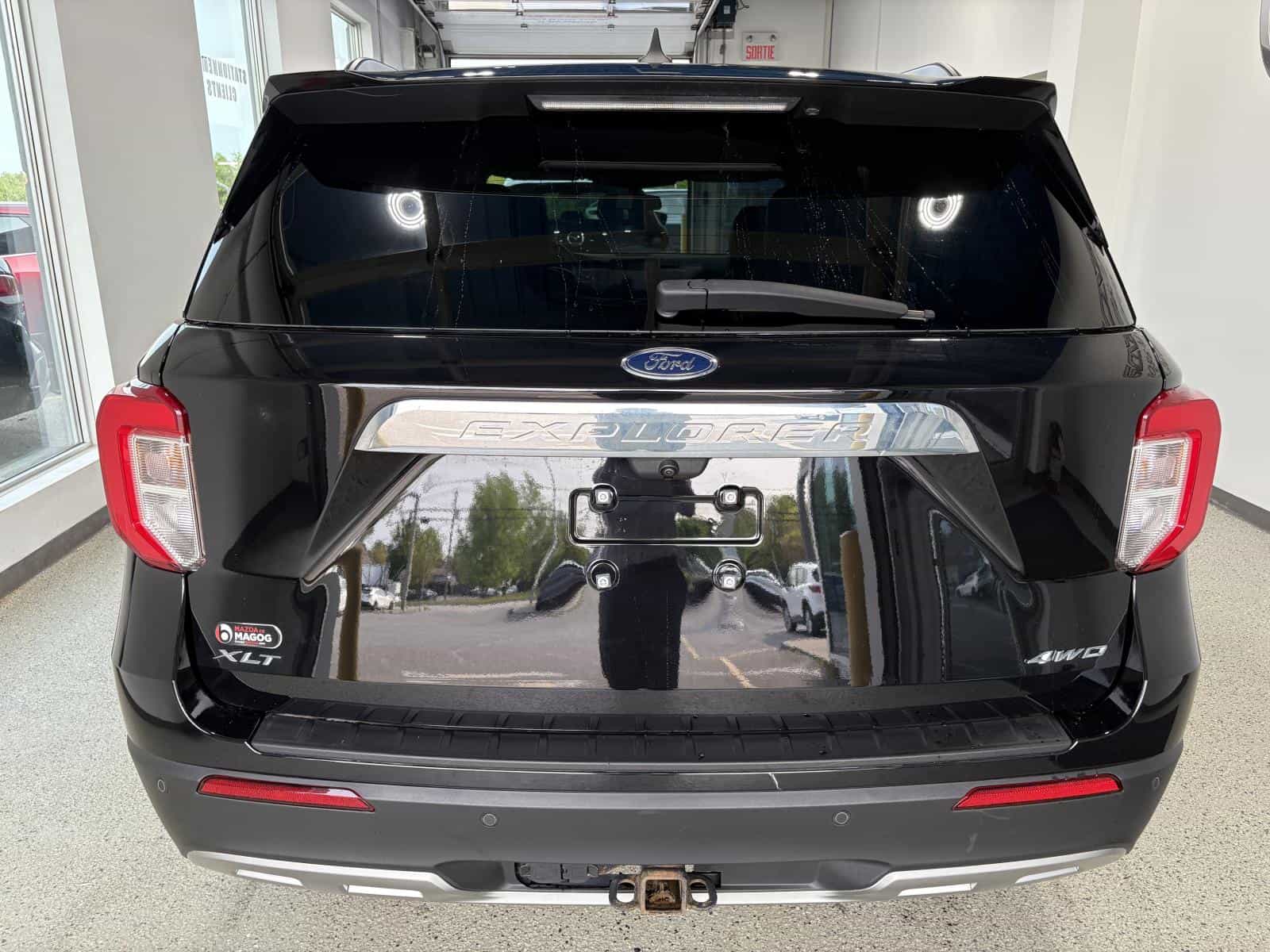 2022 Ford Explorer XLT - Image 4