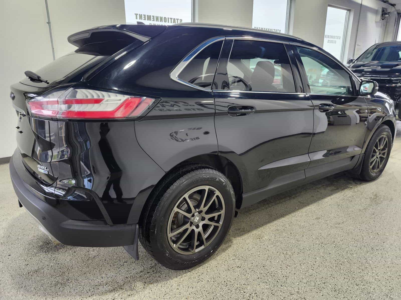 2020 Ford Edge SEL - Image 5