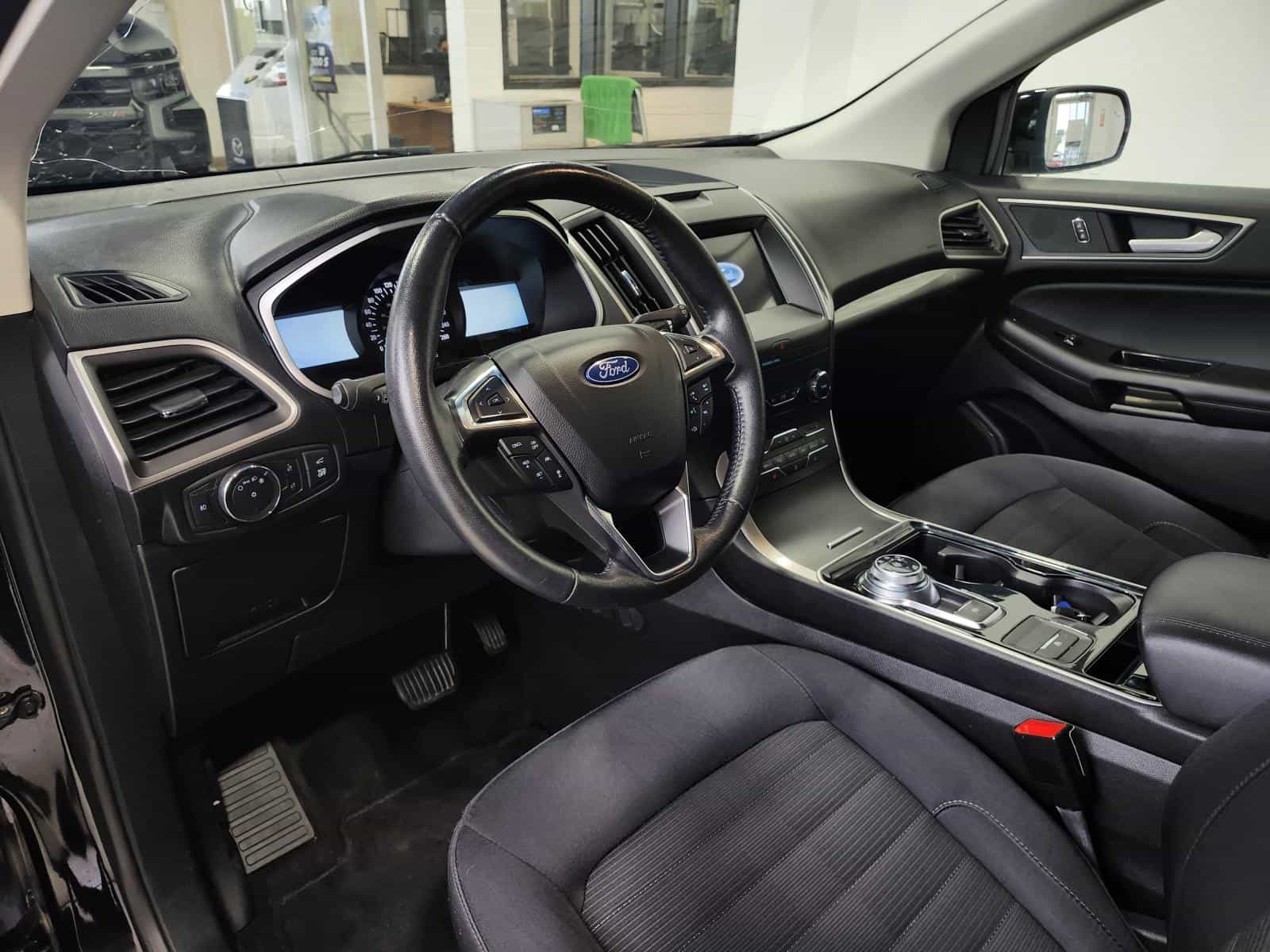 2020 Ford Edge SEL - Image 9