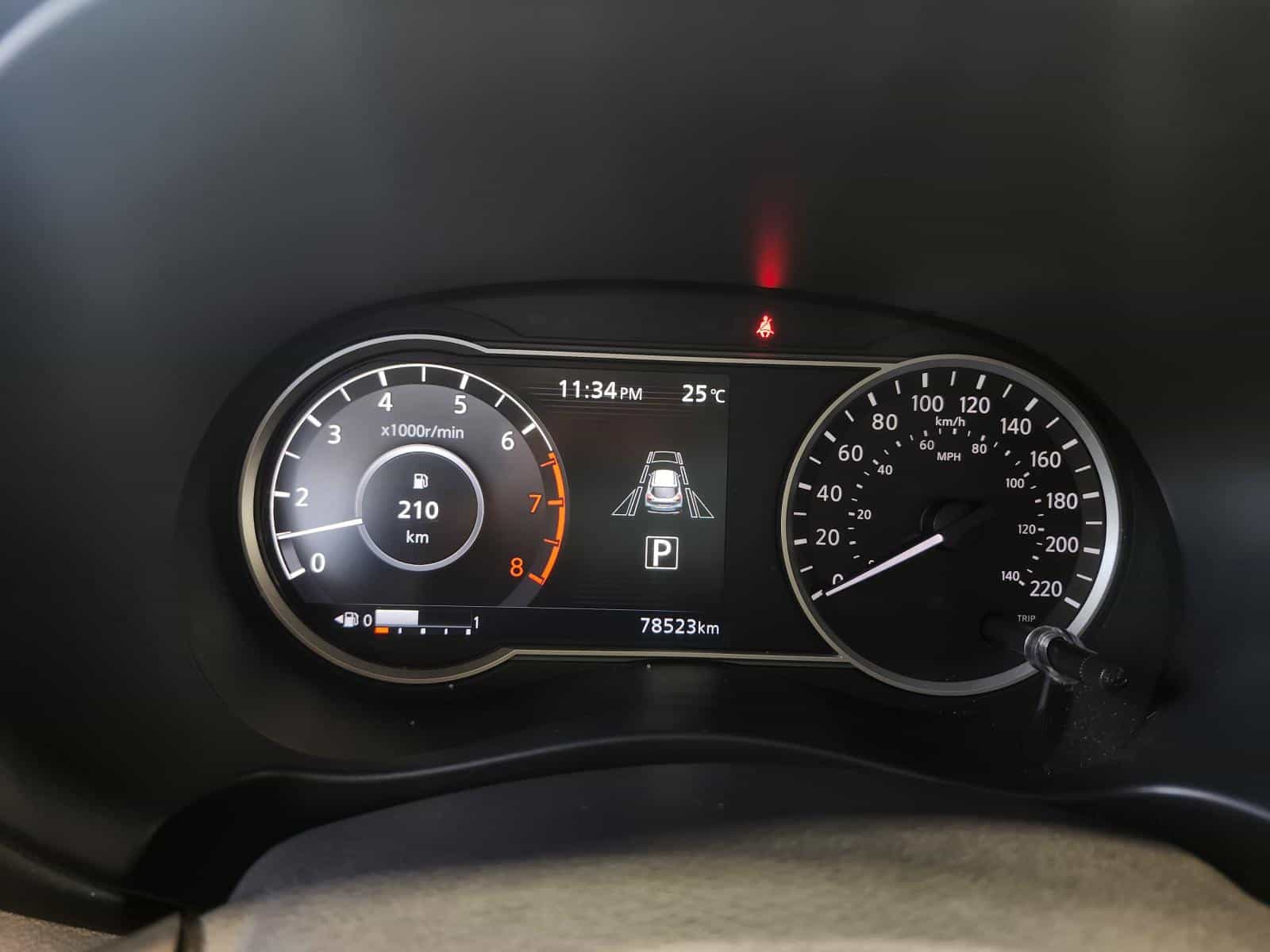 2020 Nissan Kicks SR - Image 16