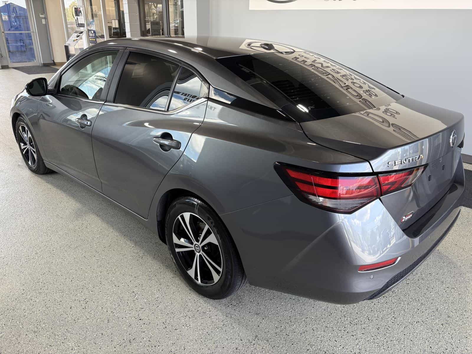 Image 2 Nissan Sentra SV 2020