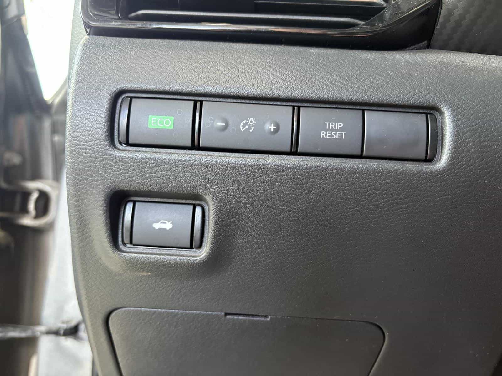 Image 14 Nissan Sentra SV 2020