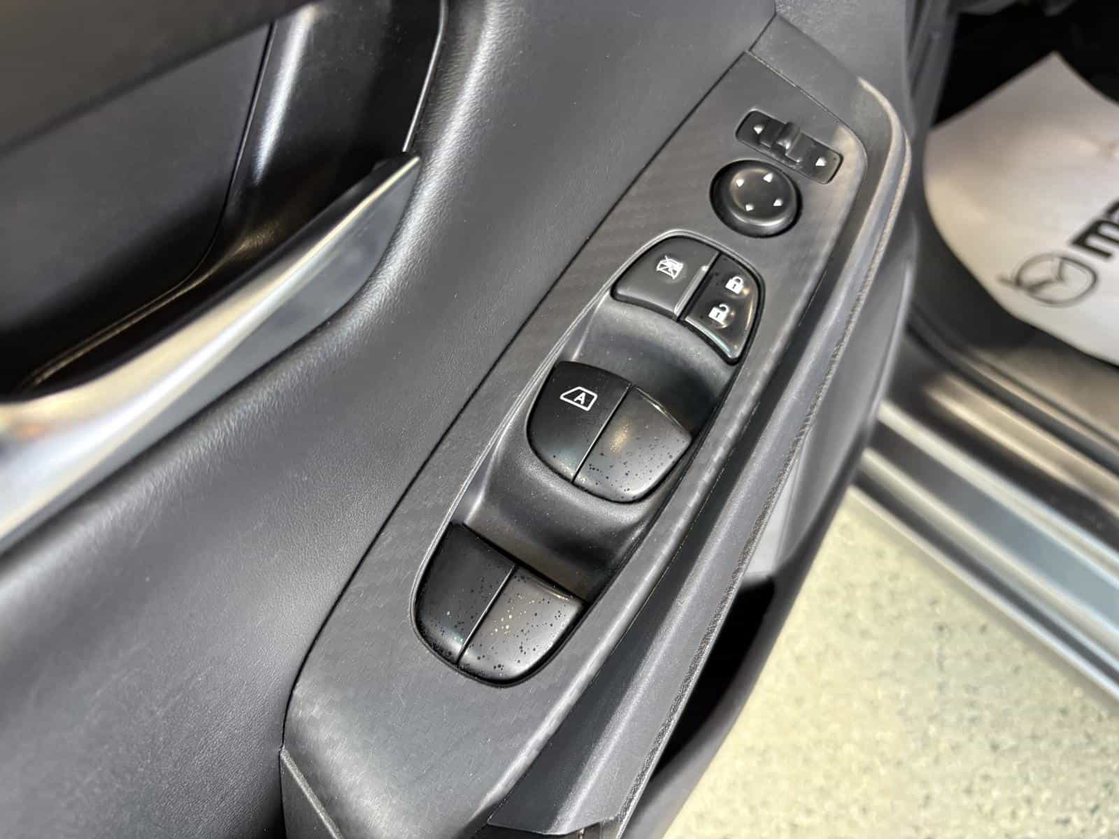 2020 Nissan Sentra SV - Image 13