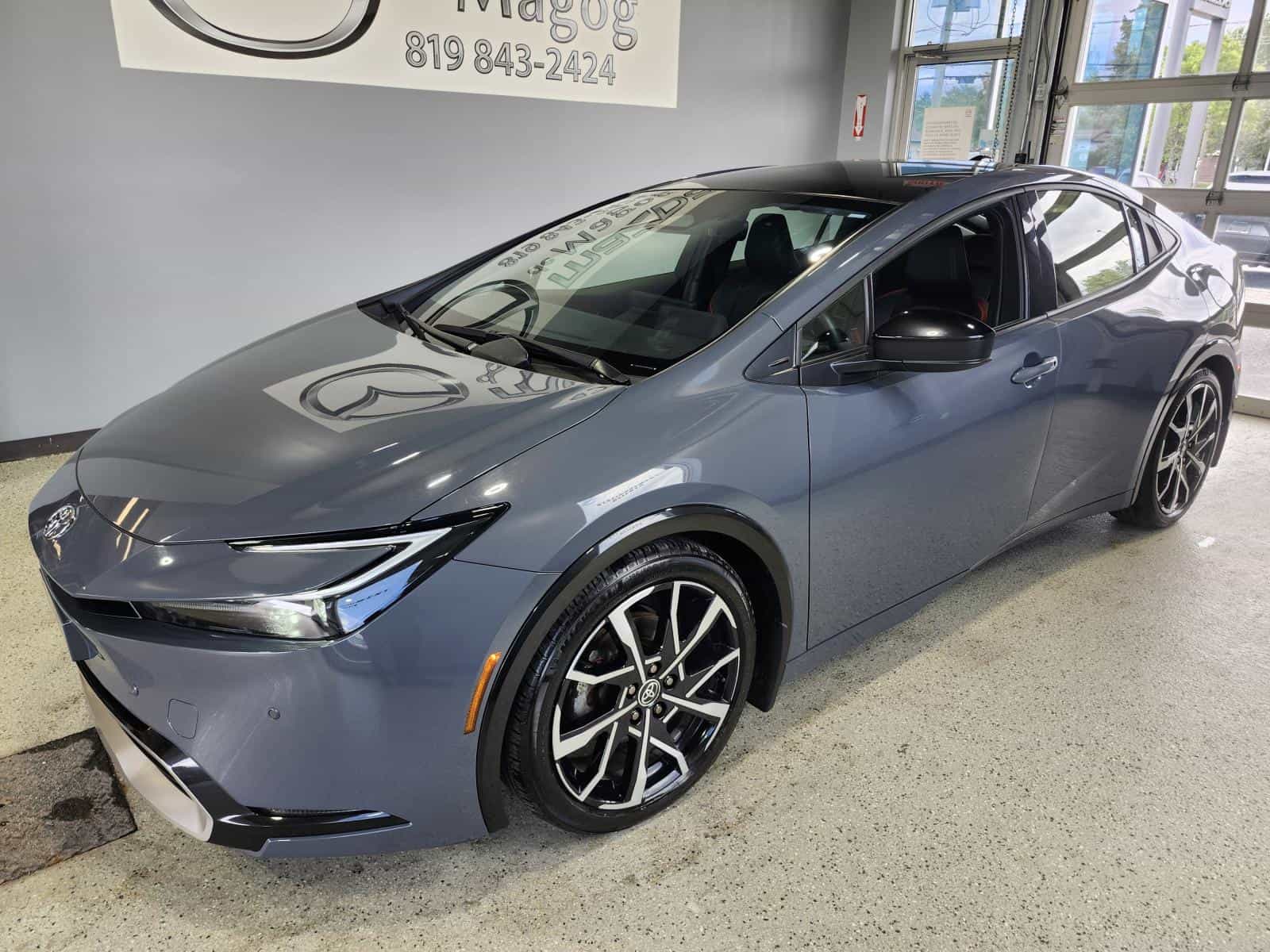 Image 2 Toyota Prius Prime XSE Premium 2023