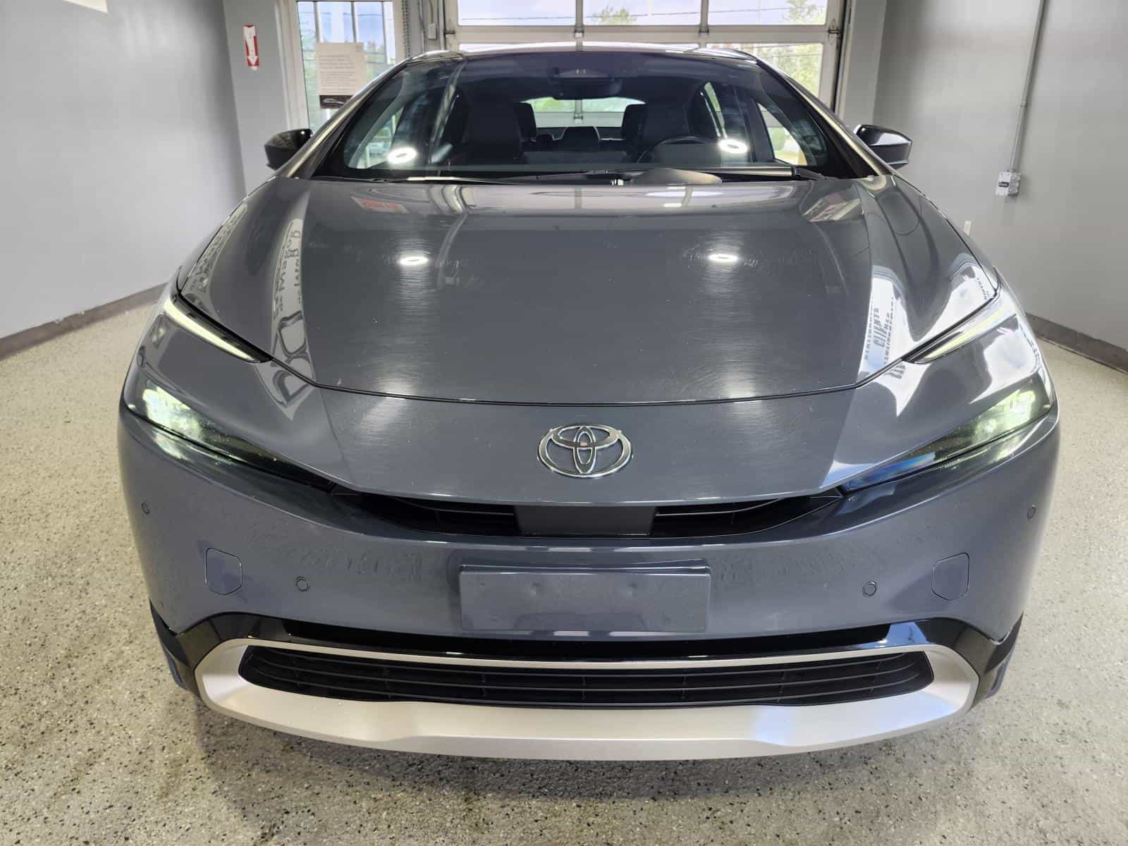 2023 Toyota Prius Prime XSE Premium - Image 9