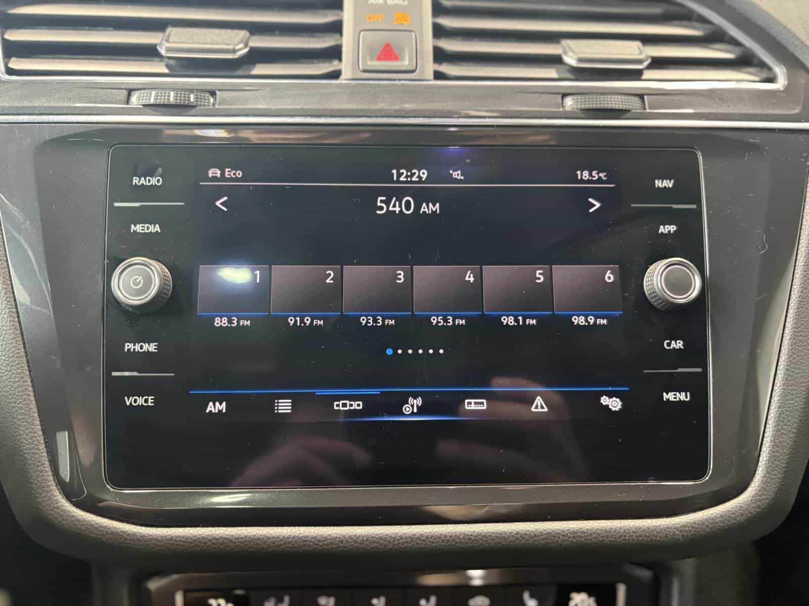 2021 Volkswagen Tiguan Highline - Image 21