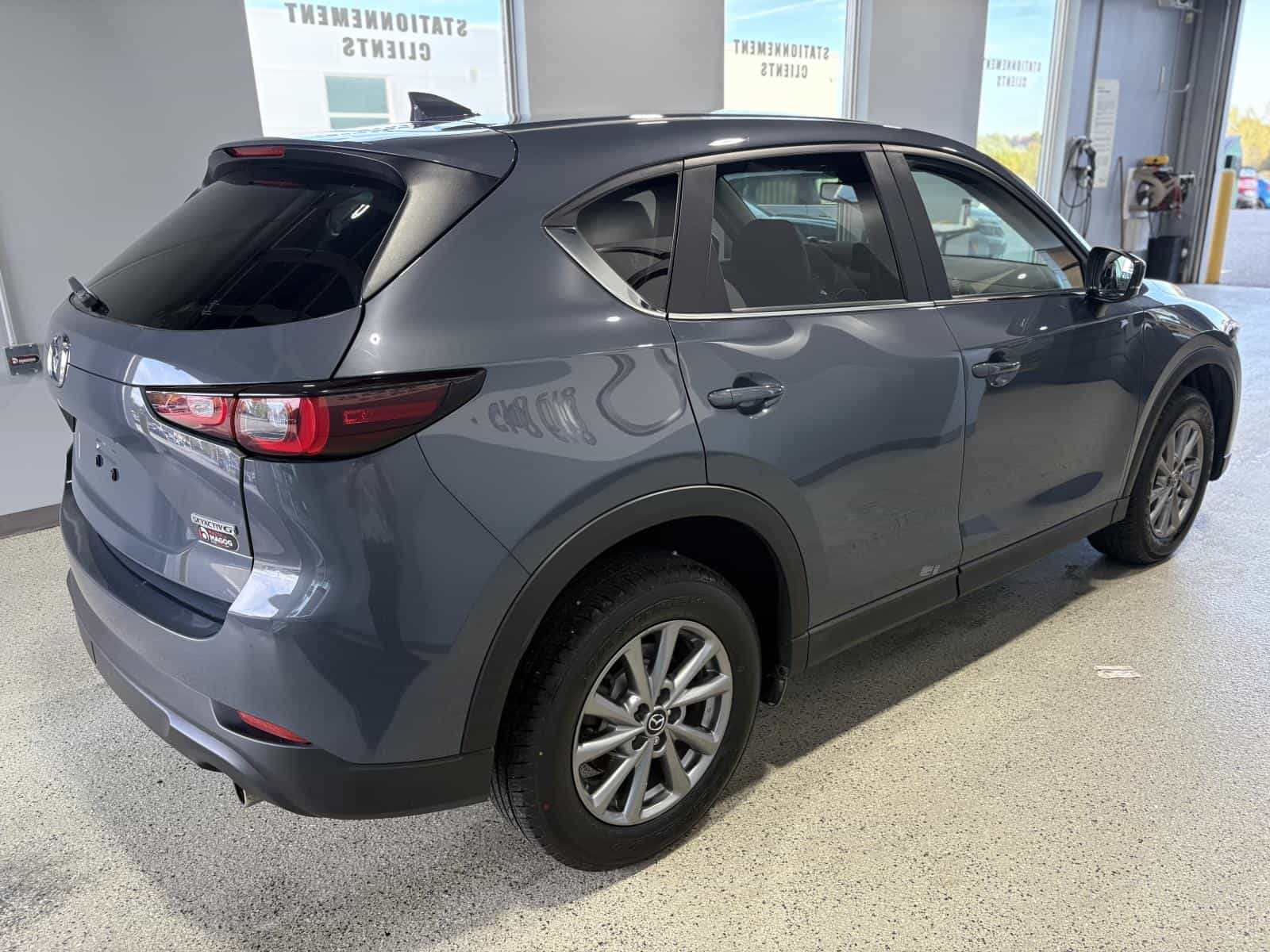 2023 Mazda CX-5 GS - Image 3