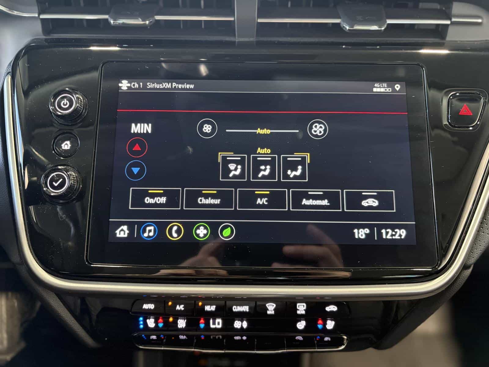 2023 Chevrolet Bolt EUV Premier - Image 21