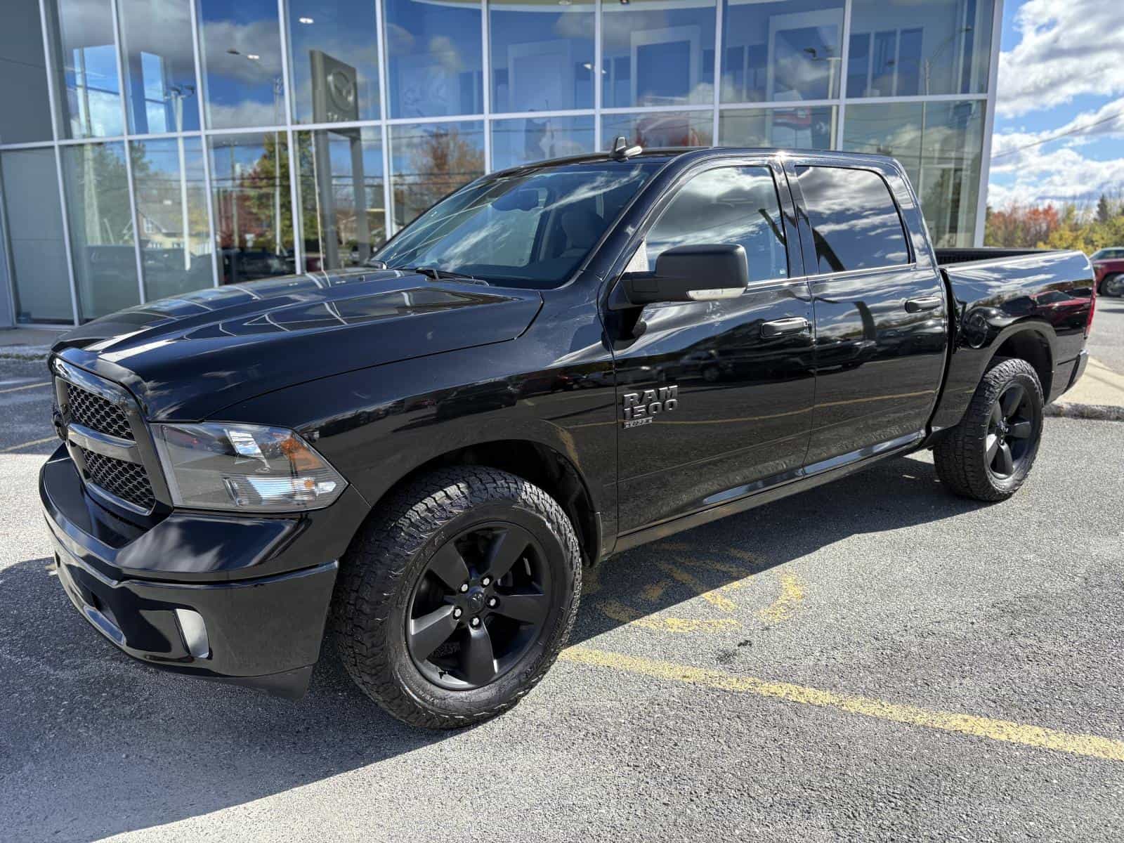 Image 2 RAM 1500 Classic SLT 2022