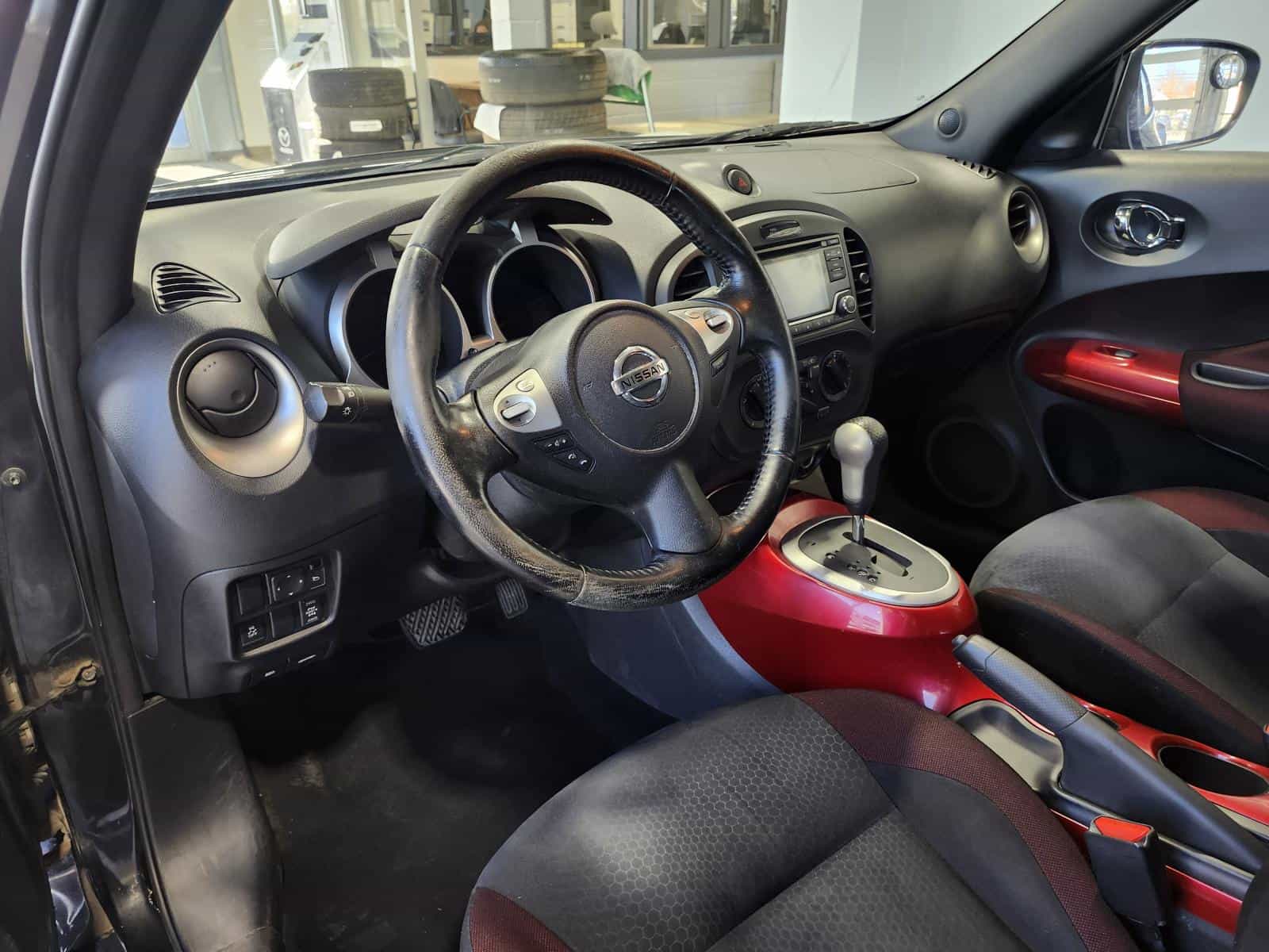 2015 Nissan Juke SV - Image 9