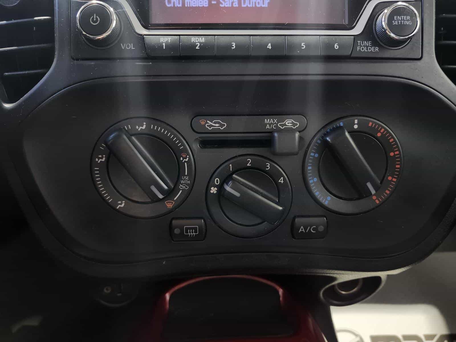 Image 20 Nissan Juke SV 2015