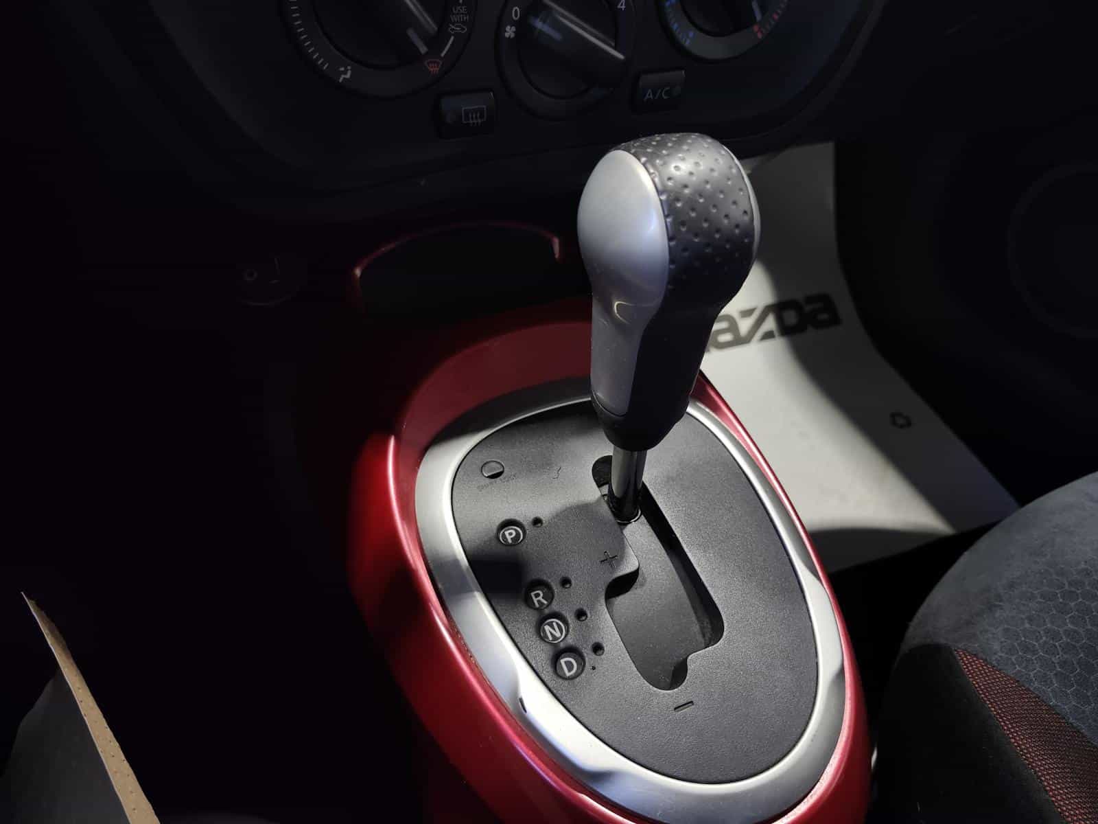 2015 Nissan Juke SV - Image 21