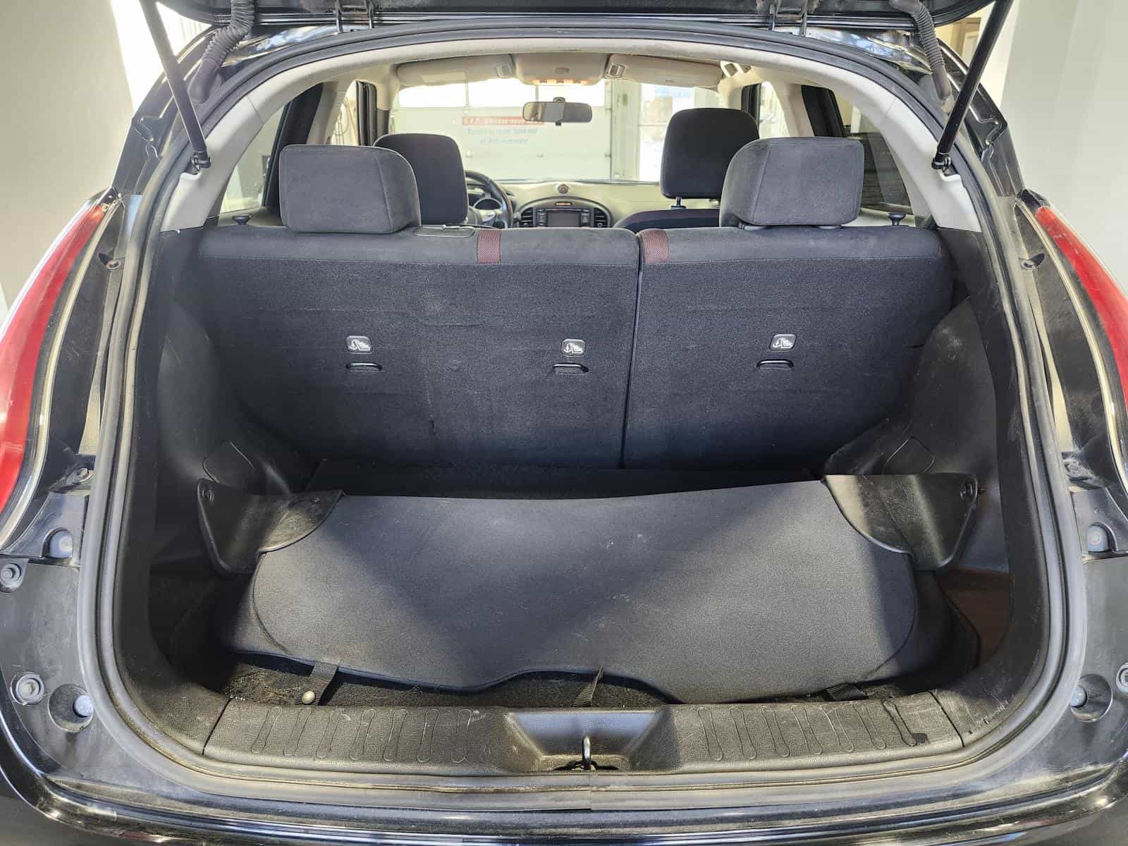 2015 Nissan Juke SV - Image 23